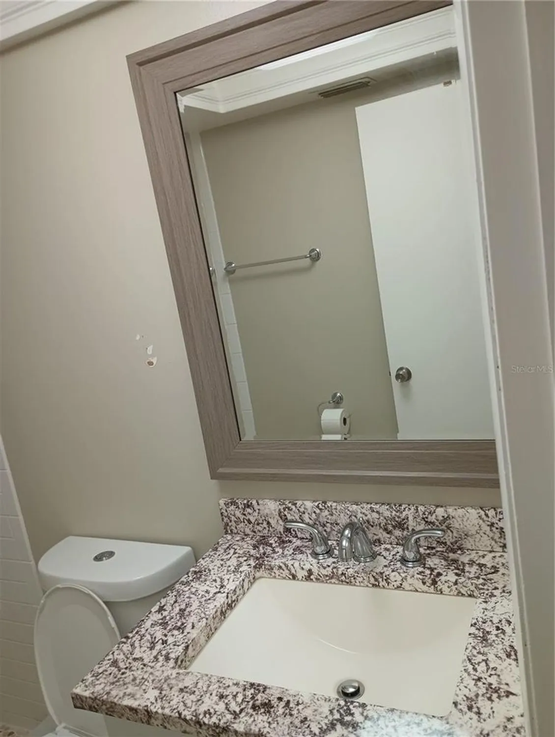 Property Slideshow image 10 of 13 | 1250 s pinellas ave 403, Tarpon Springs, FL, 34689