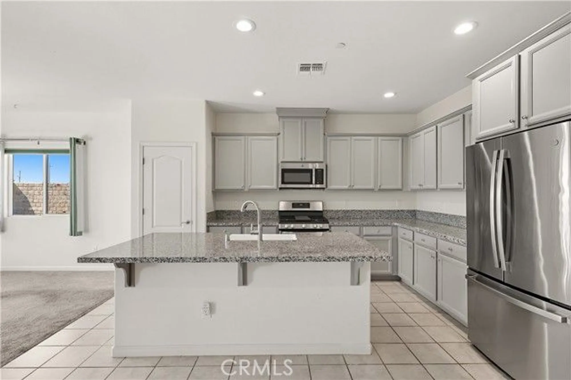 Property Slideshow image 8 of 45 | 737 betten st, Los Banos, CA, 93635