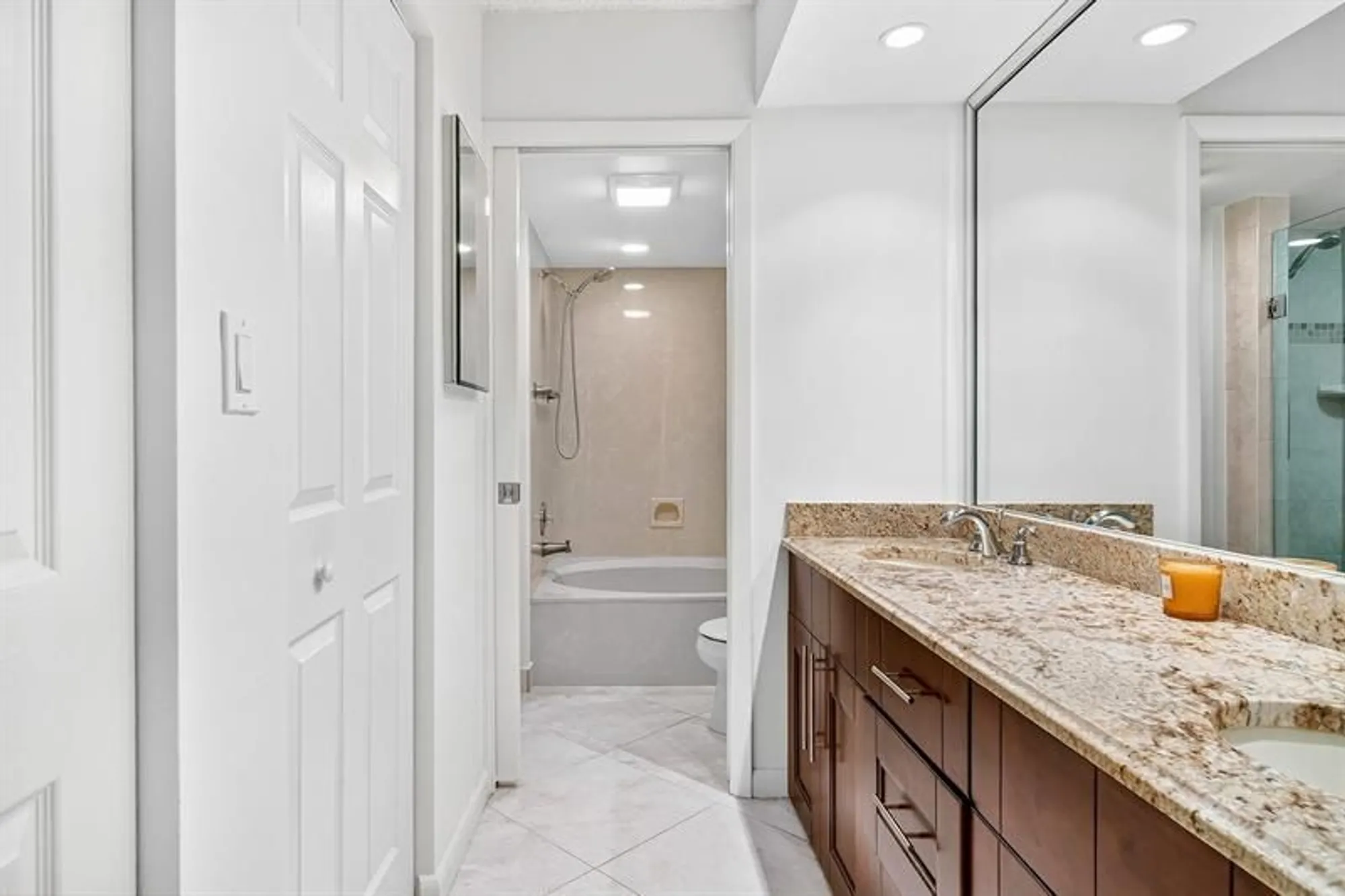 Property Slideshow image 15 of 38 | 5021 oak hill ln apt 115, Delray Beach, FL, 33484