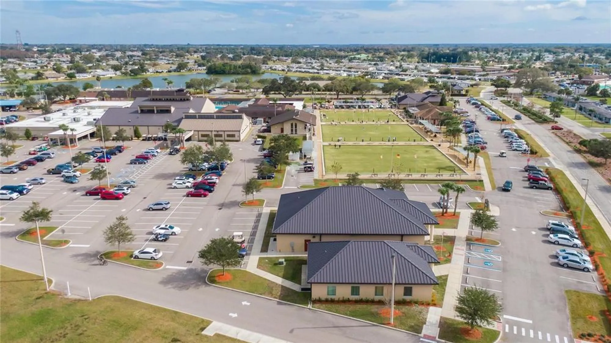 Property Slideshow image 62 of 73 | 326 caloosa palms ct, Sun City Center, FL, 33573