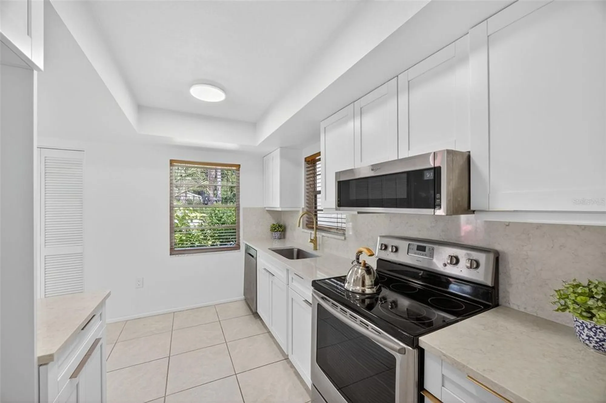 Property Slideshow image 10 of 42 | 1214 tallywood dr 7020, Sarasota, FL, 34237