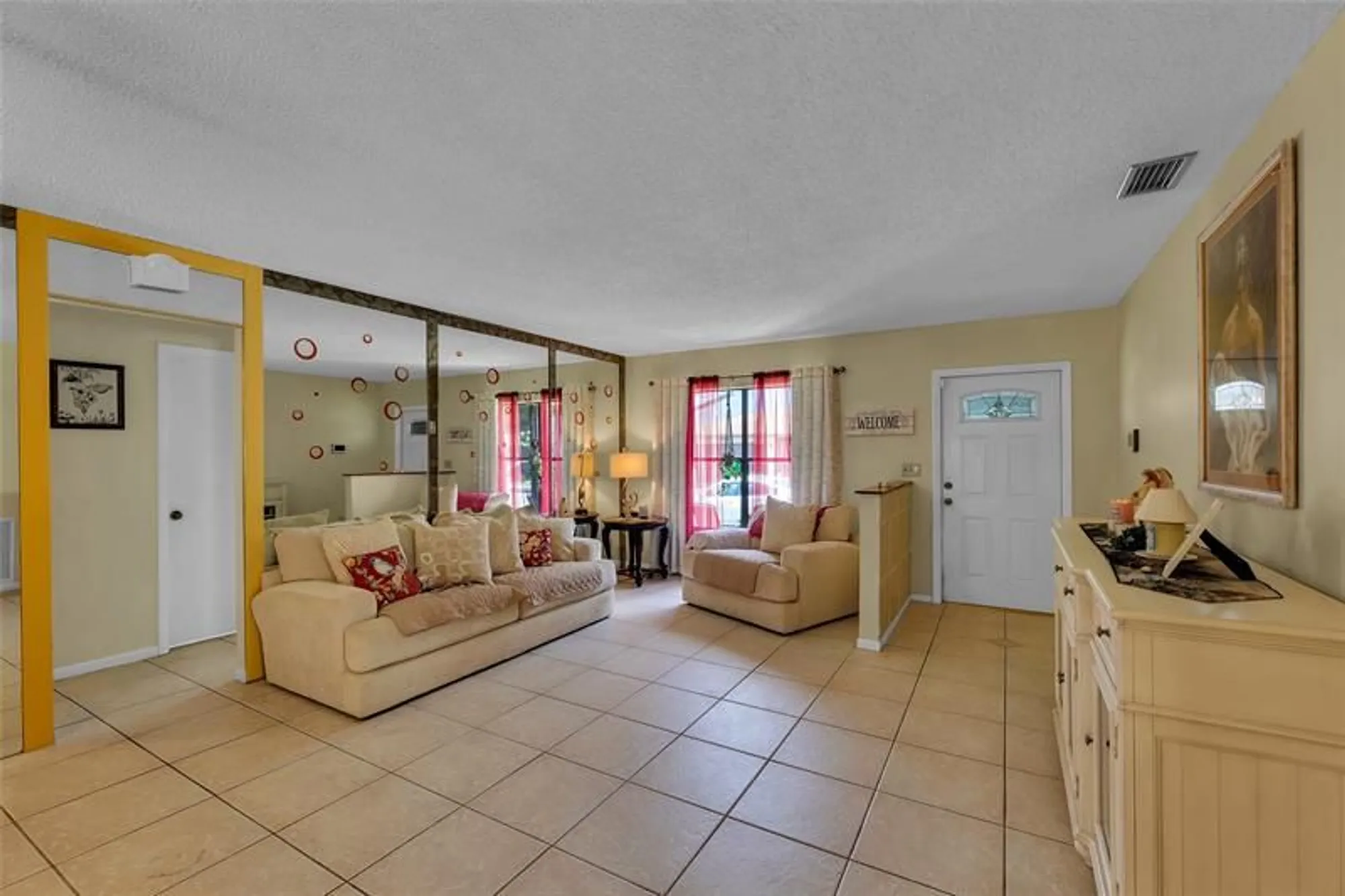 Property Slideshow image 6 of 50 | 9802 nw 75th ct, Tamarac, FL, 33321