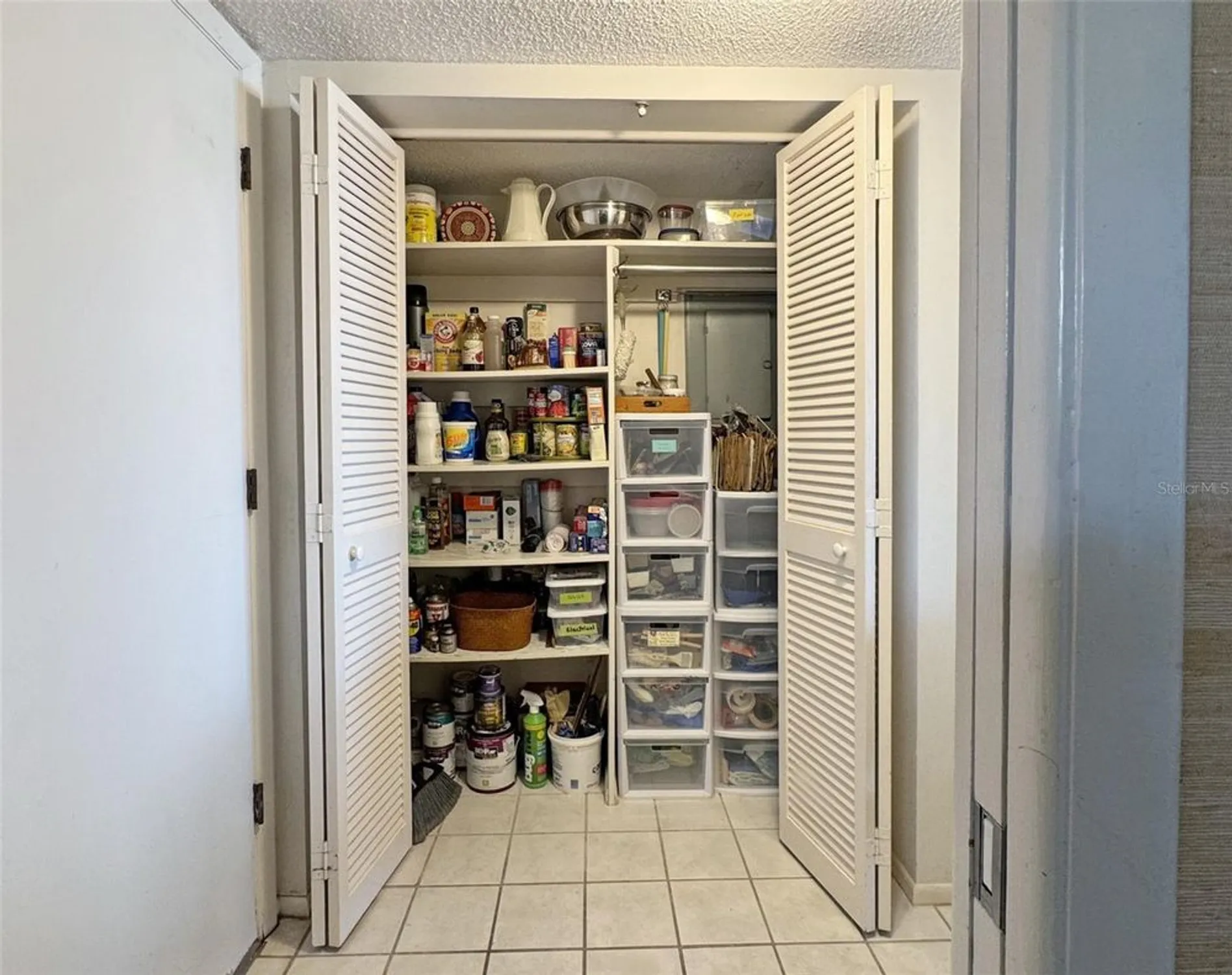 Property Slideshow image 11 of 46 | 4750 cove cir apt 502, St Petersburg, FL, 33708