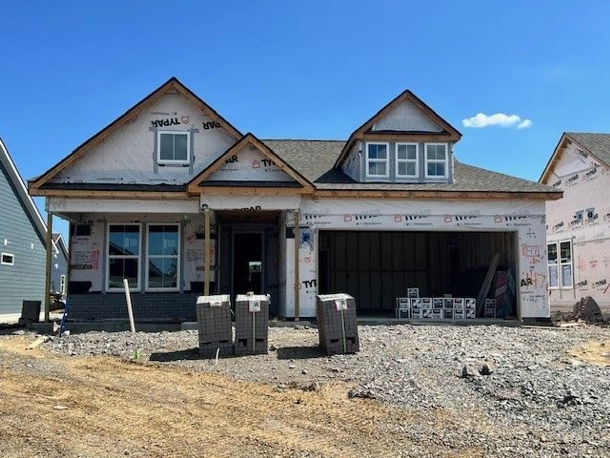 Property Slideshow image 1 of 17 | 421 stanza dr, Murfreesboro, TN, 37128