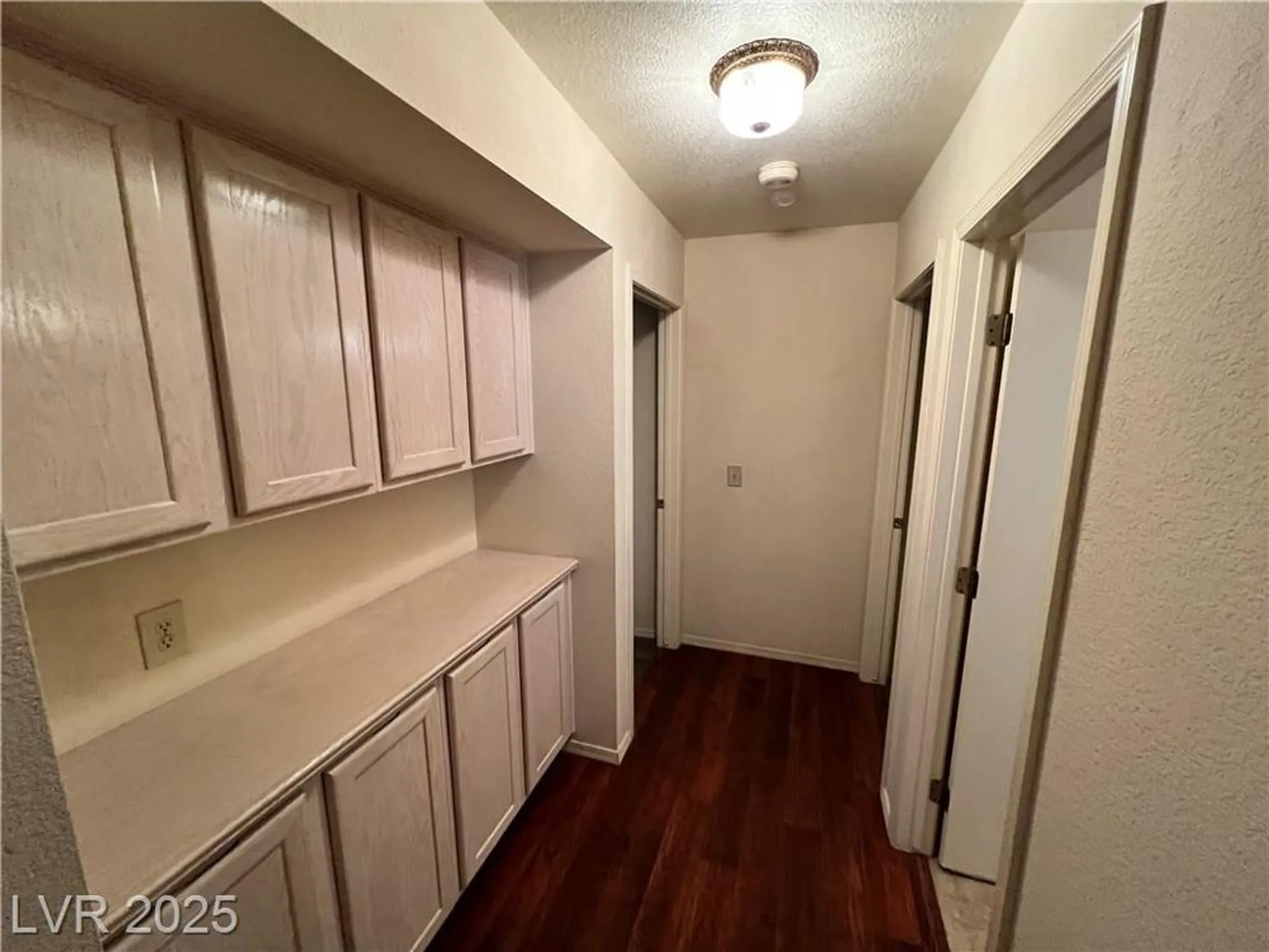 Property Slideshow image 11 of 20 | 2821 tumble brook dr, Las Vegas, NV, 89134