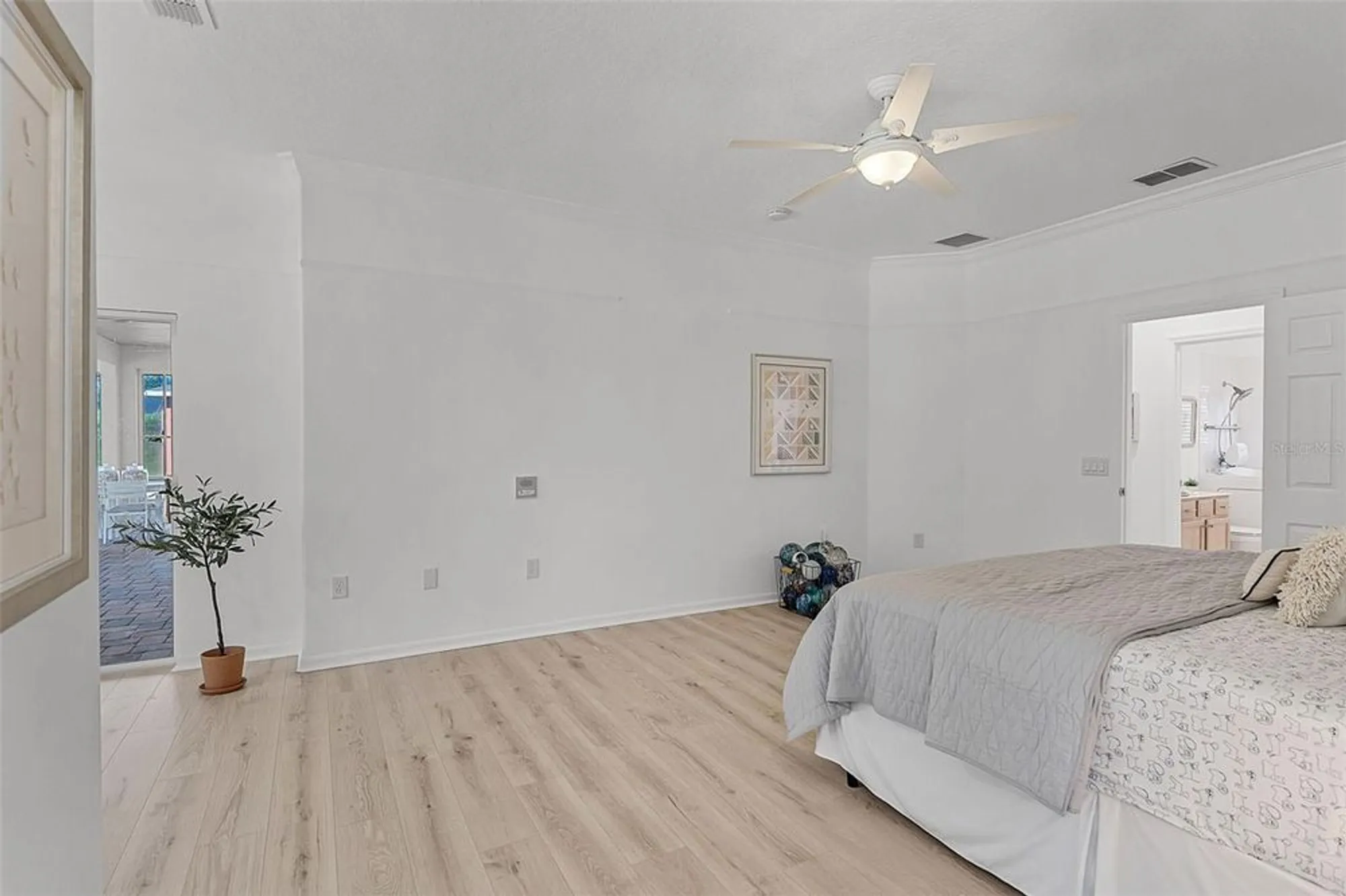 Property Slideshow image 25 of 89 | 917 shorehaven dr, Poinciana, FL, 34759