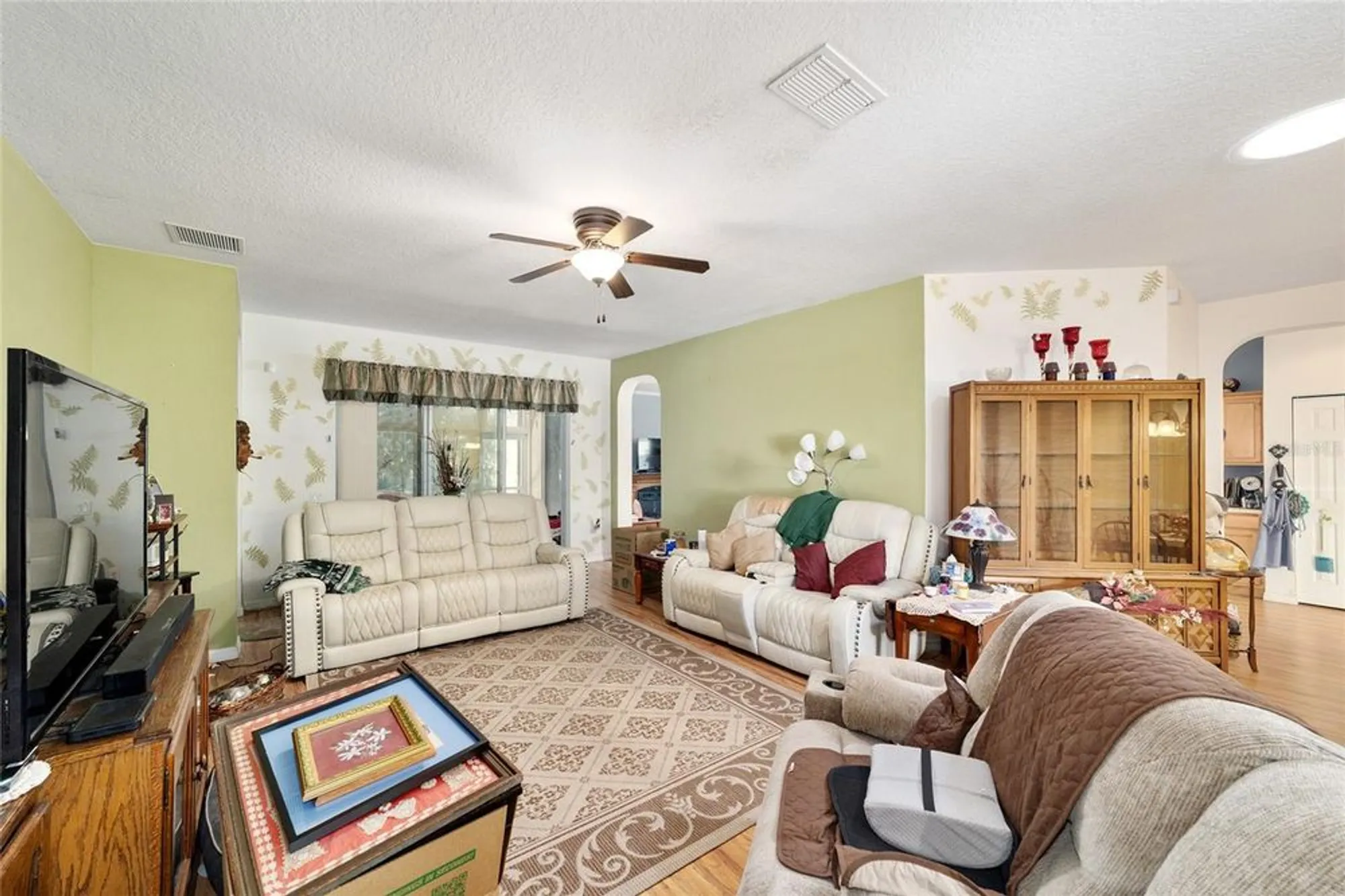 Property Slideshow image 10 of 40 | 8364 sw 79th cir, Ocala, FL, 34476