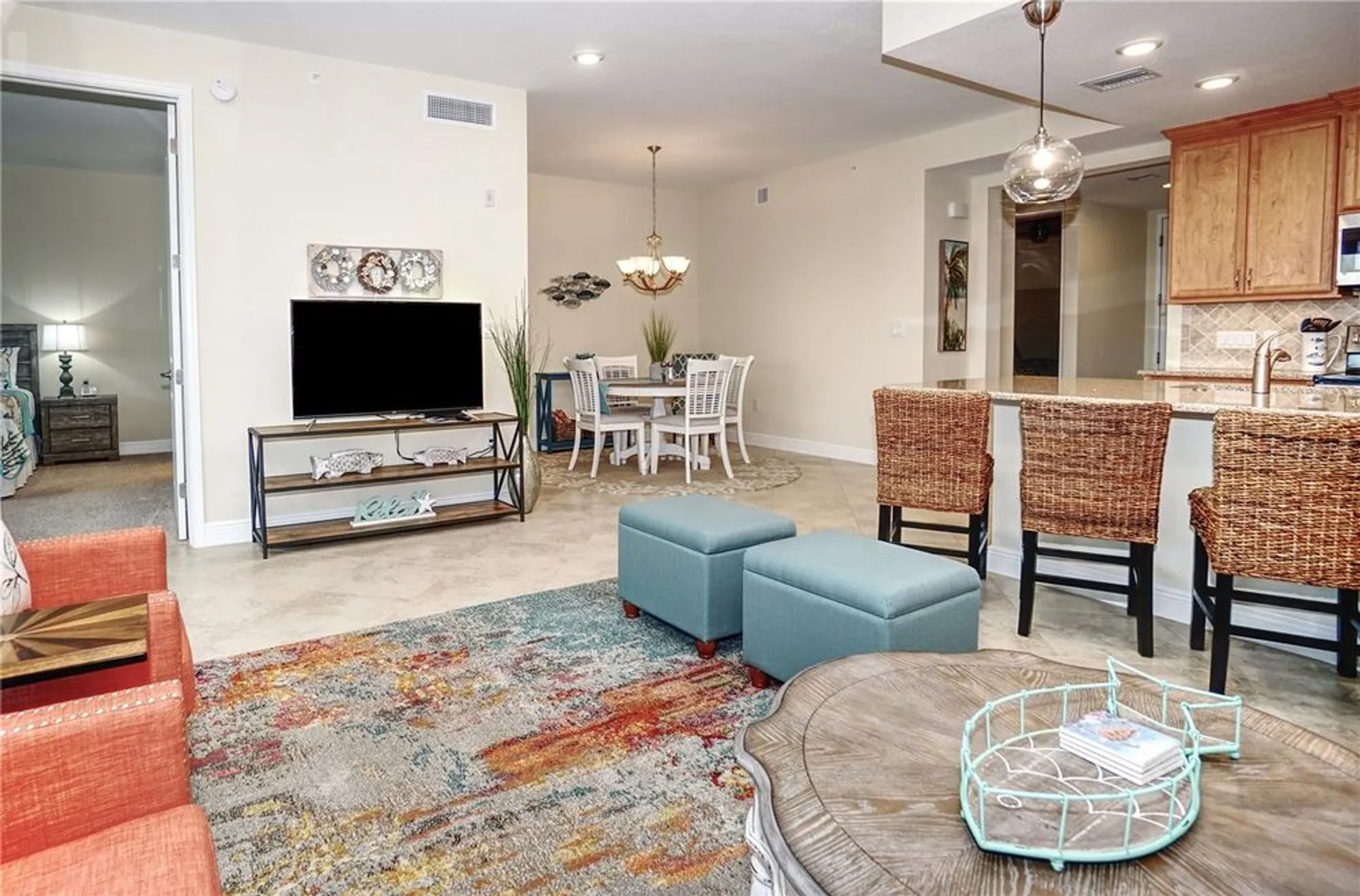 Property Slideshow image 13 of 47 | 392 aruba cir unit 102, Bradenton, FL, 34209
