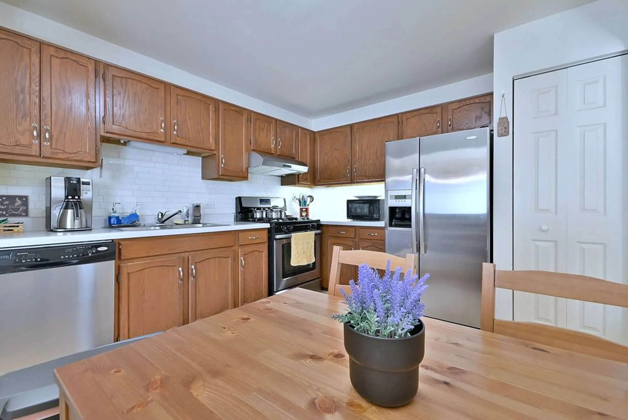 Property Slideshow image 13 of 27 | 509 aberdeen ln c, Prospect Heights, IL, 60070