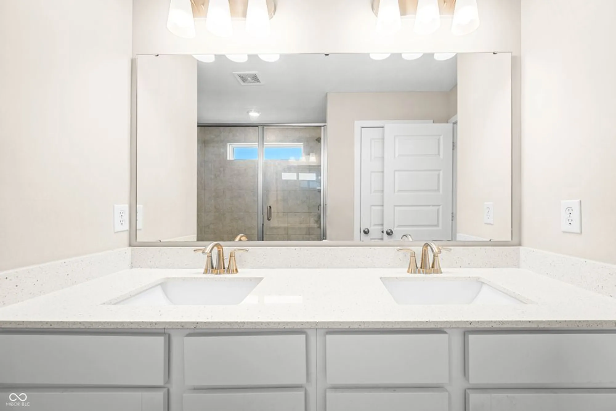 Property Slideshow image 35 of 56 | 4231 viewforth ln, Bargersville, IN, 46106