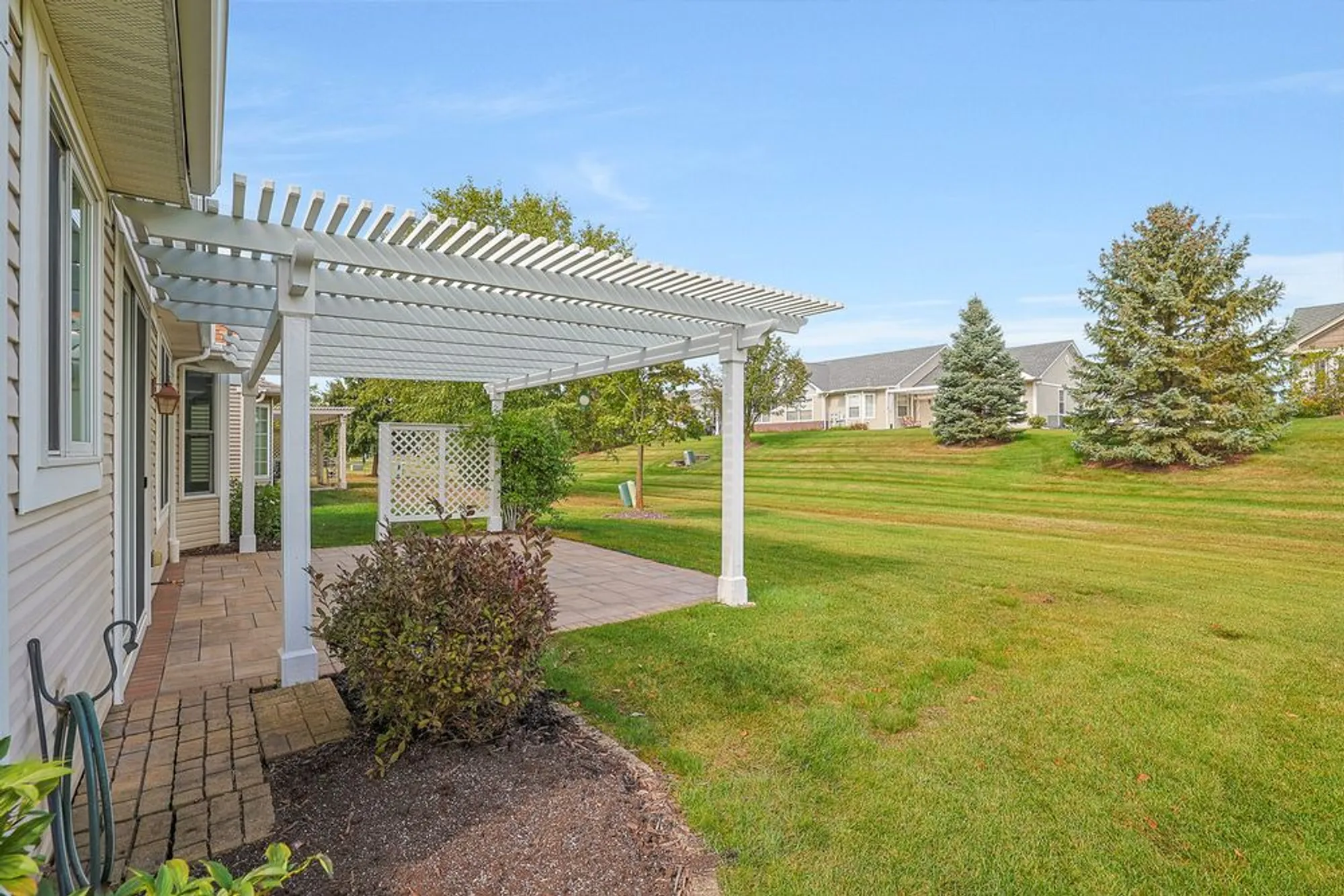 Property Slideshow image 31 of 43 | 12250 songbird ln, Huntley, IL, 60142