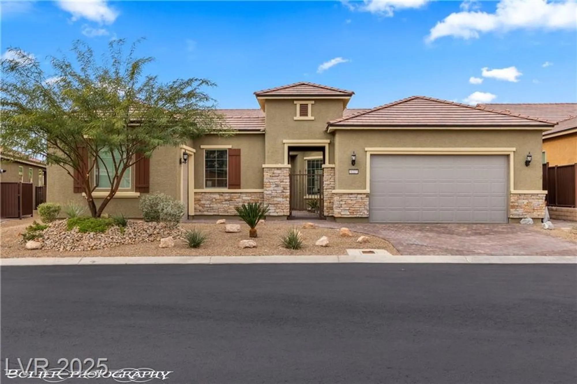 Property Slideshow image 13 of 72 | 1227 dome peak cir, Mesquite, NV, 89034