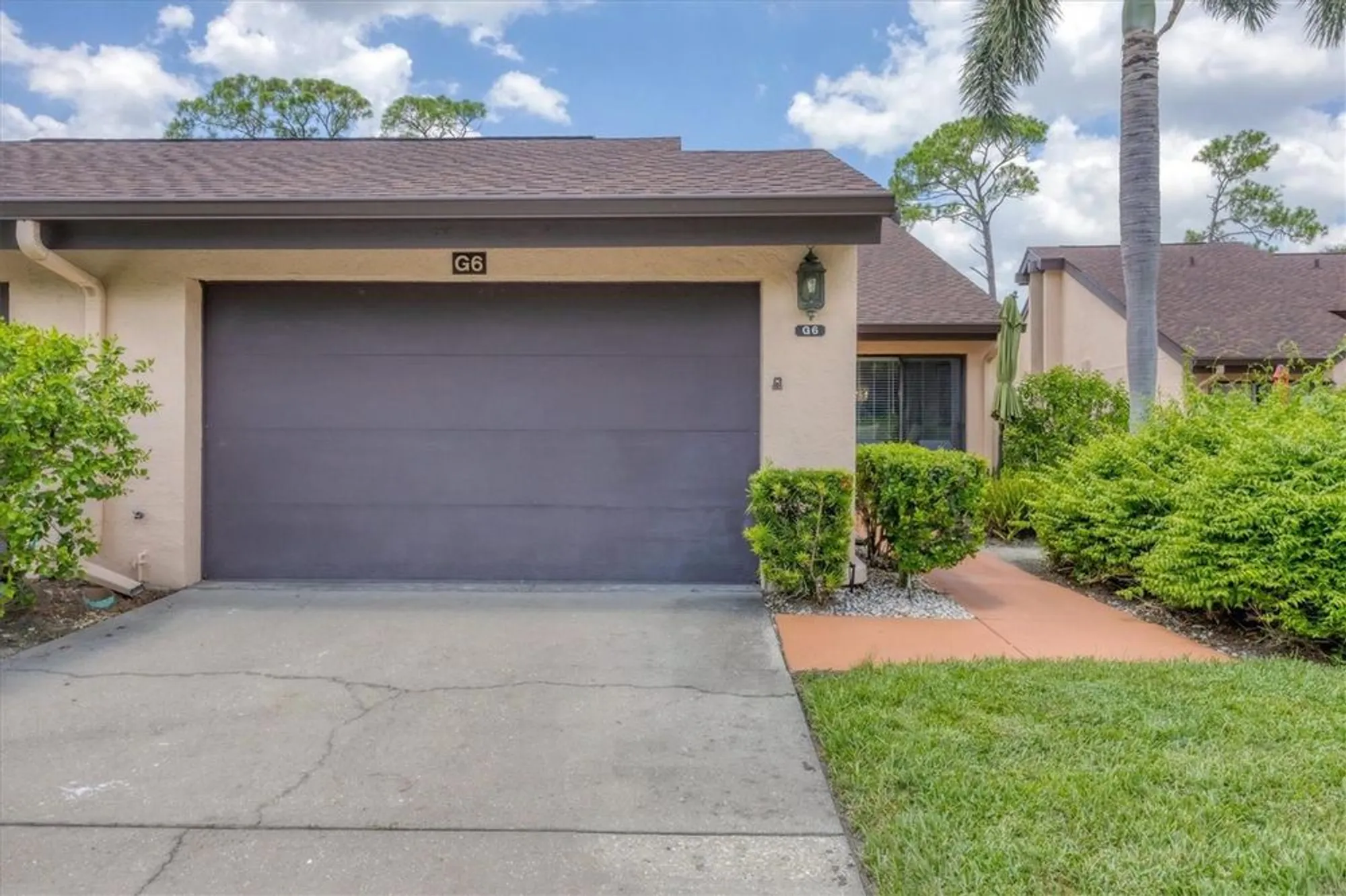 Property Slideshow image 2 of 45 | 6271 timber lake dr g6, Sarasota, FL, 34243