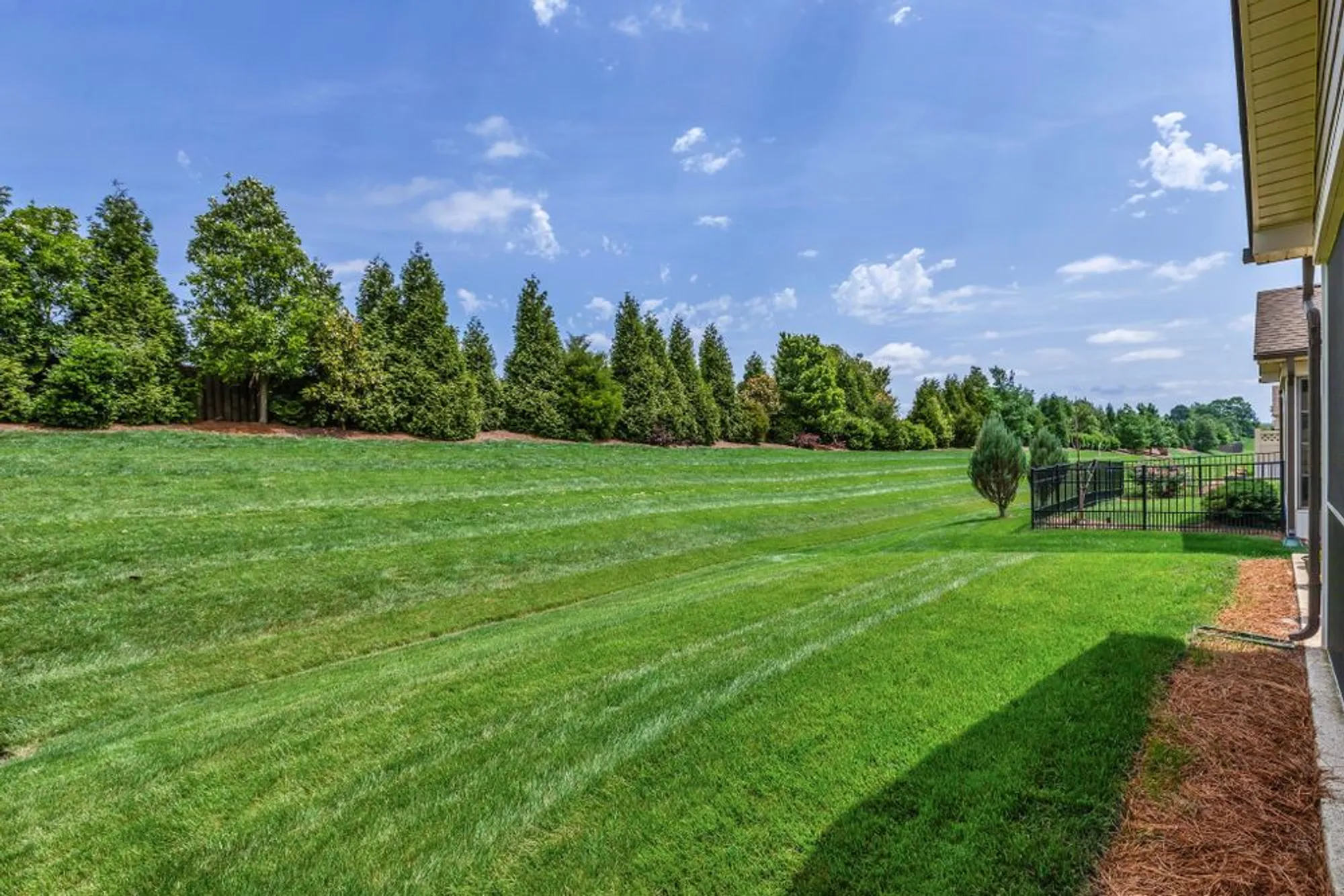 Property Slideshow image 27 of 46 | 1753 humphreys gln, Spring Hill, TN, 37174