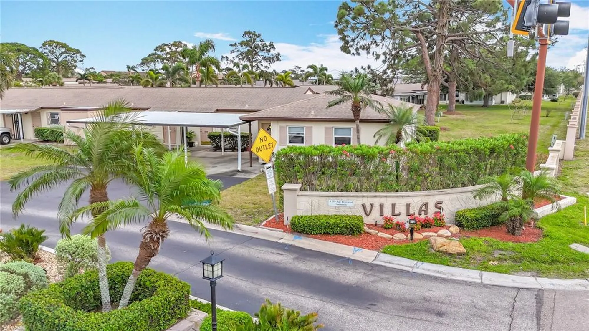 Property Slideshow image 20 of 26 | 2802 swifton dr v102, Sarasota, FL, 34231