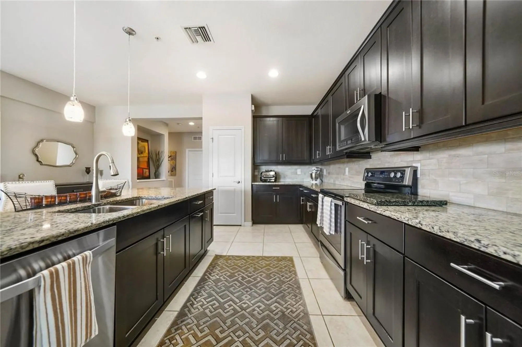 Property Slideshow image 11 of 41 | 23527 awabuki dr # 202, Venice, FL, 34293