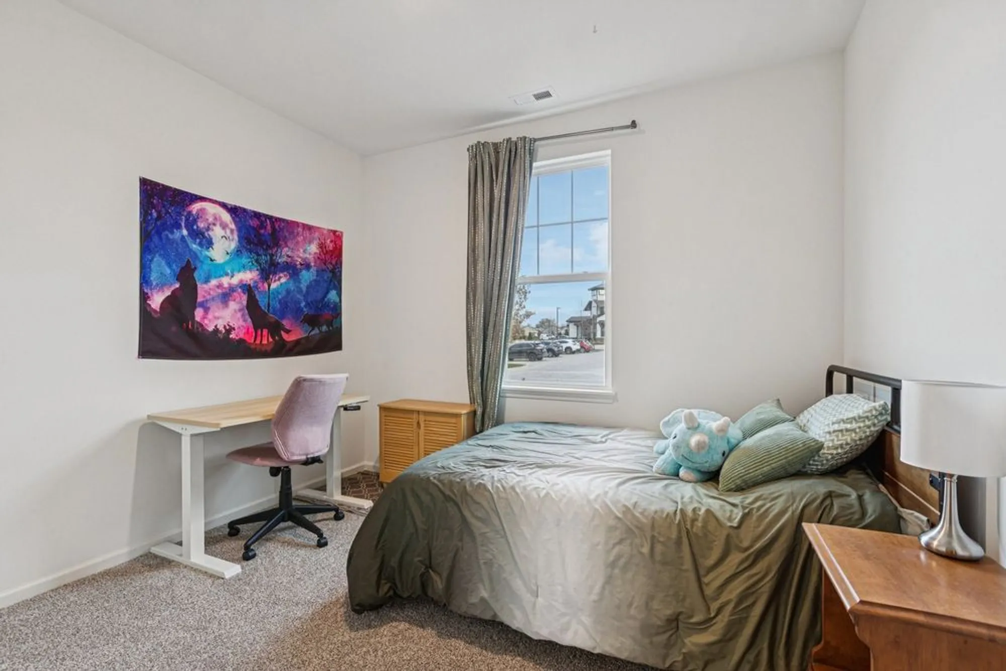 Property Slideshow image 23 of 48 | 952 darwin st, North Aurora, IL, 60542