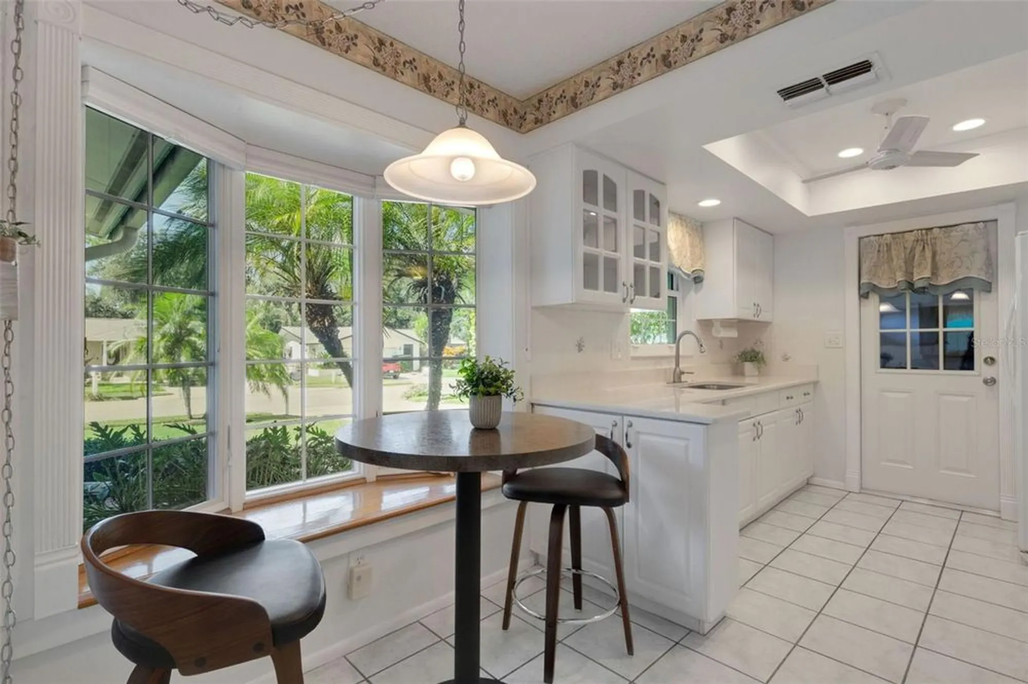 Property Slideshow image 3 of 96 | 2880 doone cir, Palm Harbor, FL, 34684