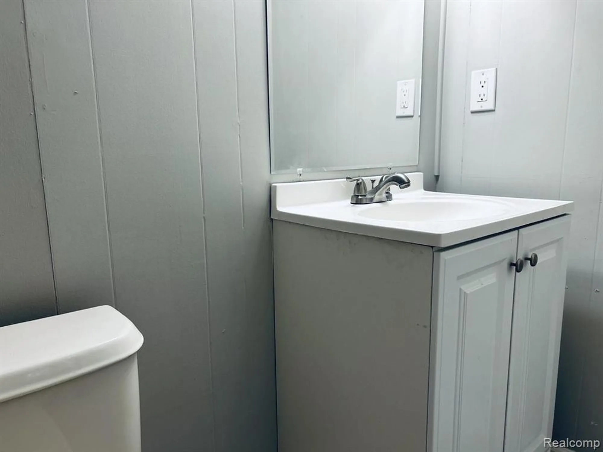 Property Slideshow image 23 of 27 | 25323 potomac dr # 2, South Lyon, MI, 48178