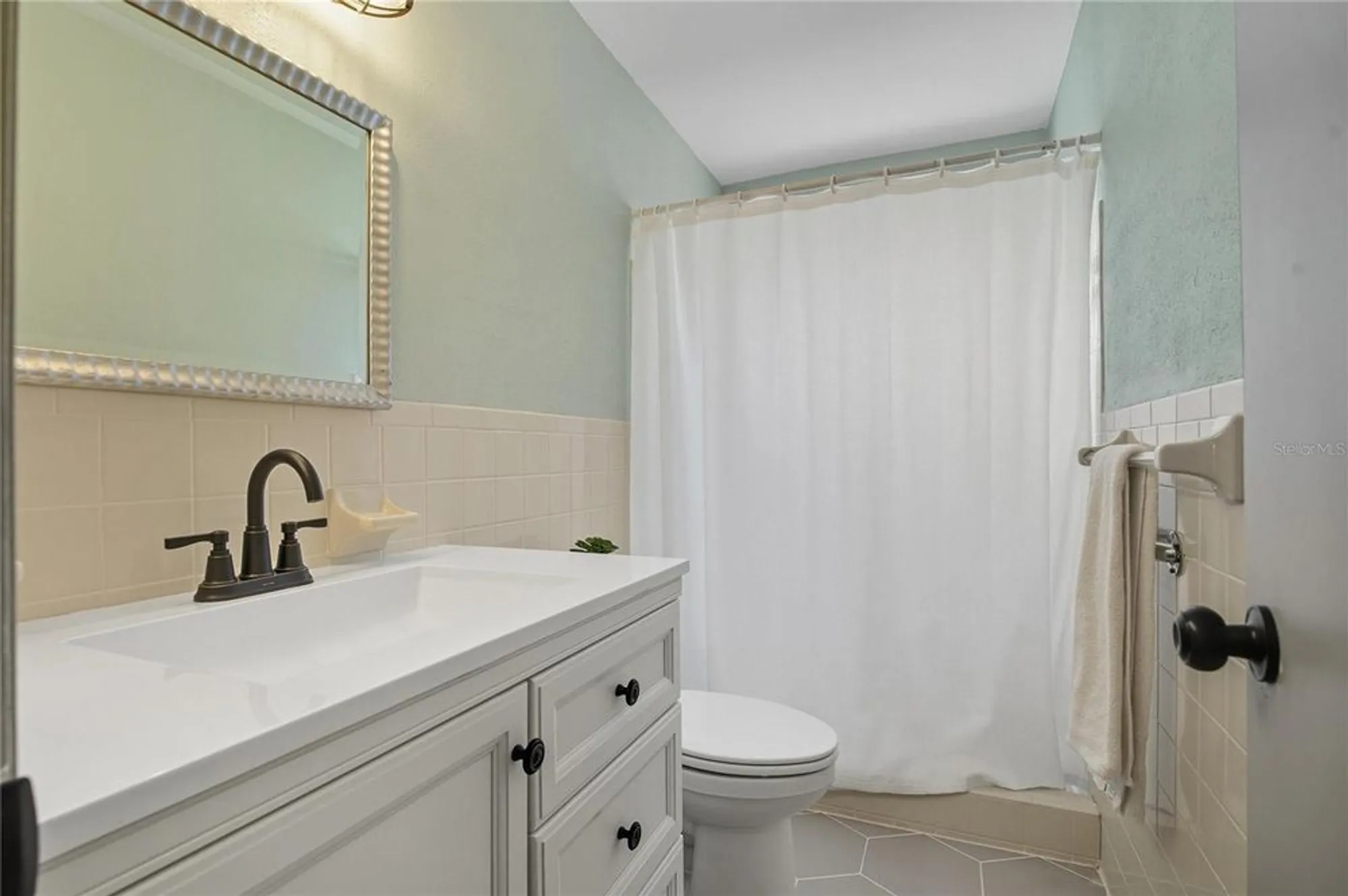 Property Slideshow image 21 of 40 | 2257 world parkway blvd 61, Clearwater, FL, 33763