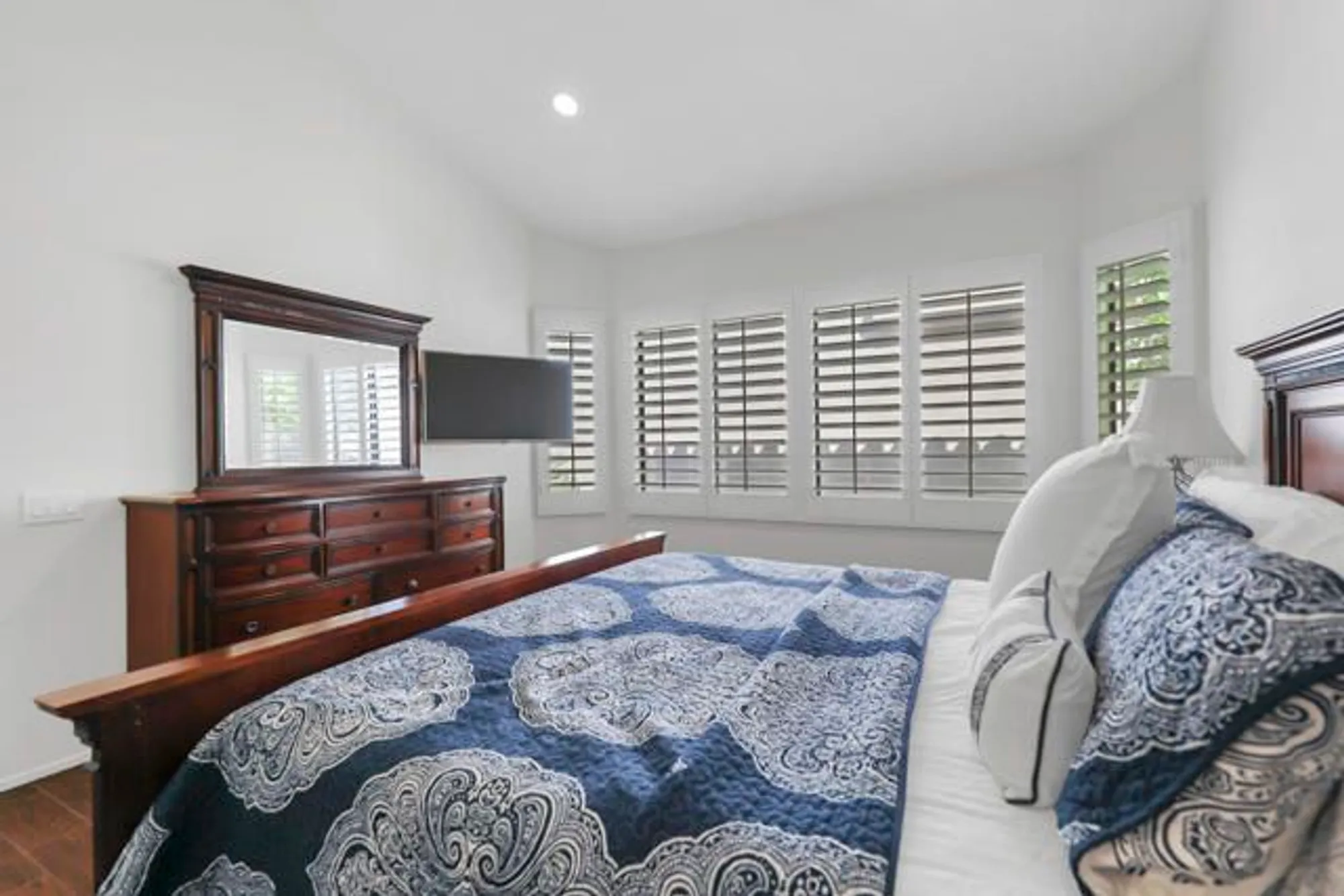 Property Slideshow image 23 of 37 | 54801 inverness way, La Quinta, CA, 92253