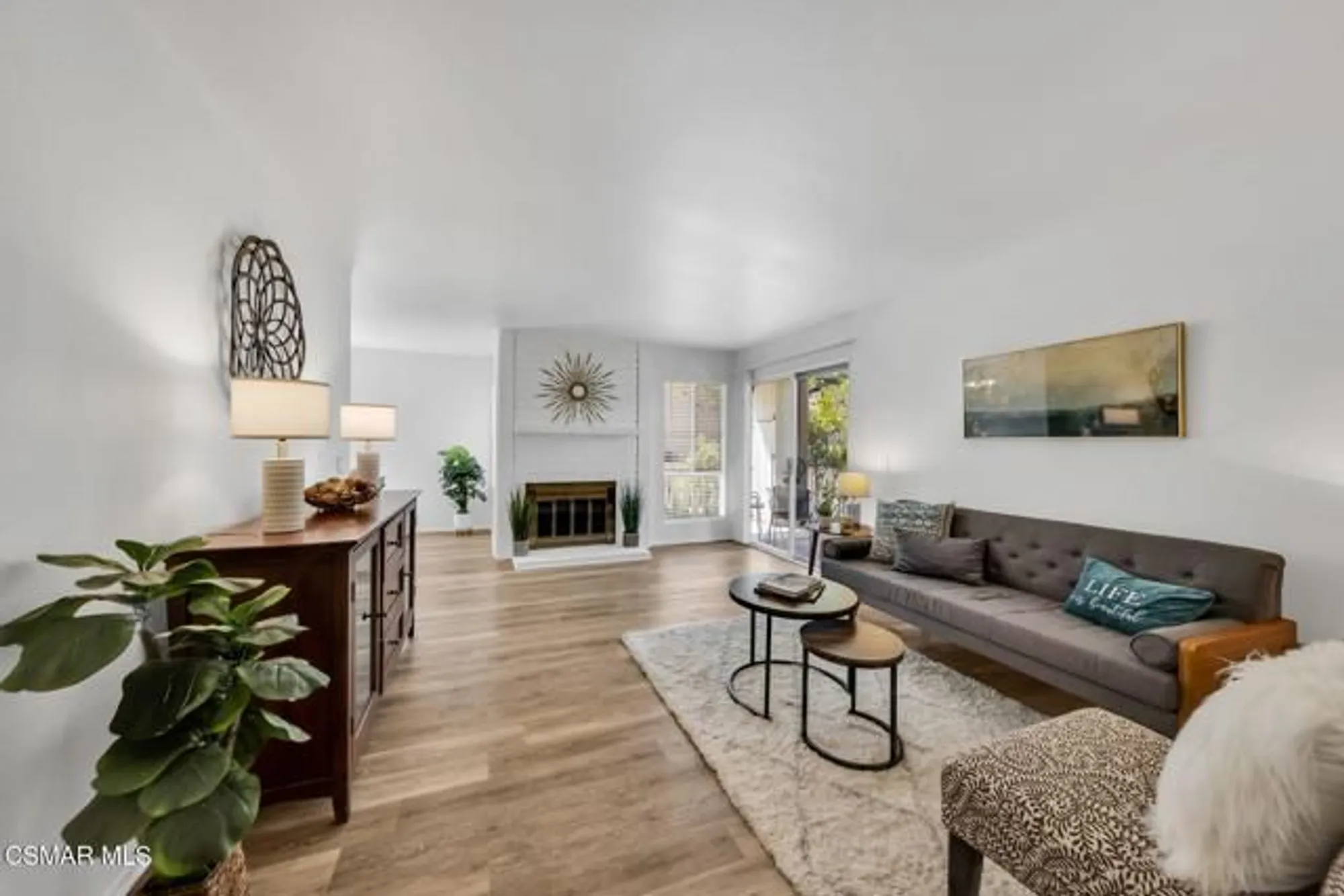 Property Slideshow image 4 of 52 | 224 oakleaf dr apt 102, Thousand Oaks, CA, 91360