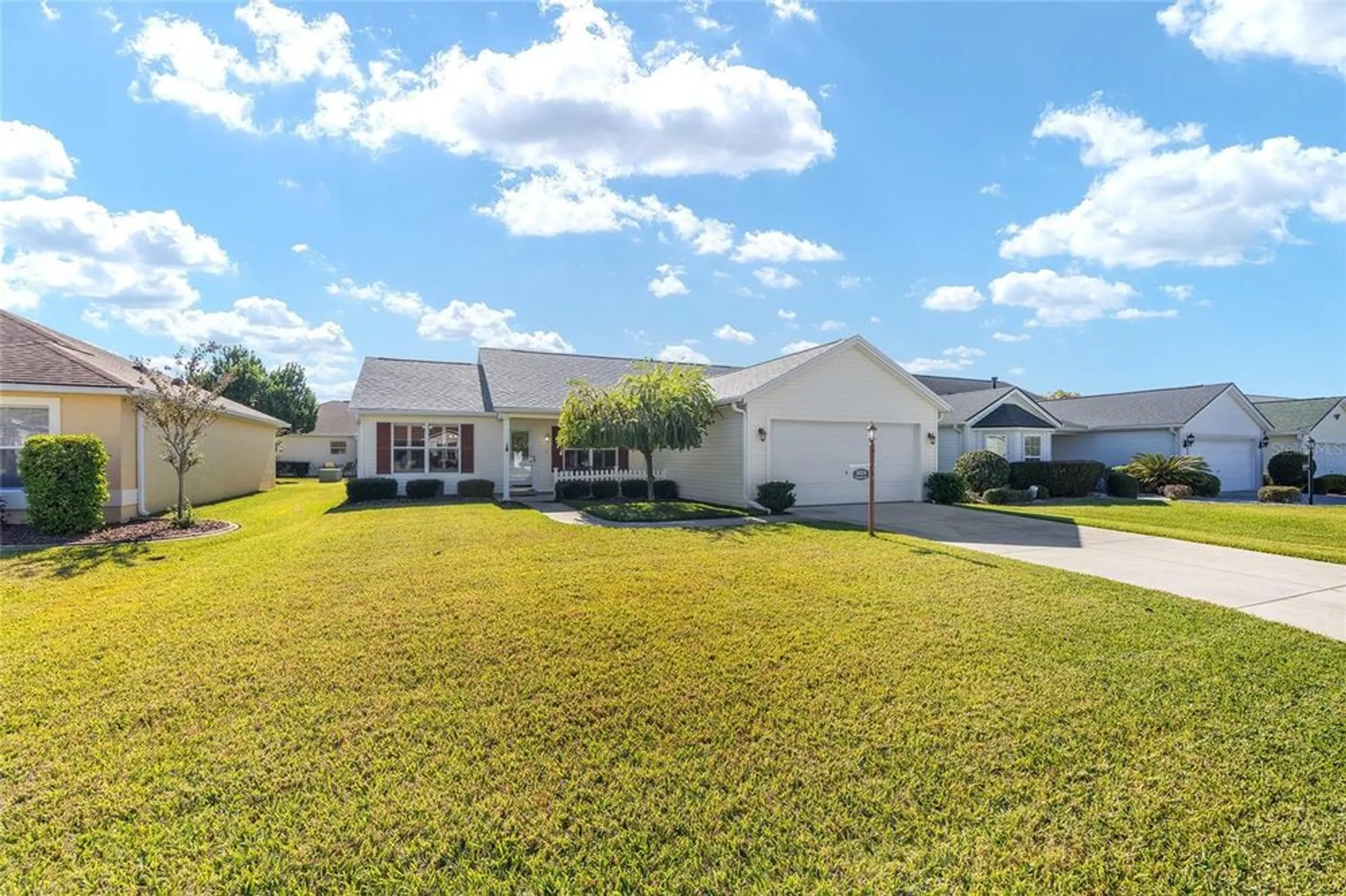 Property Slideshow image 4 of 37 | 3024 burbank ln, The Villages, FL, 32162