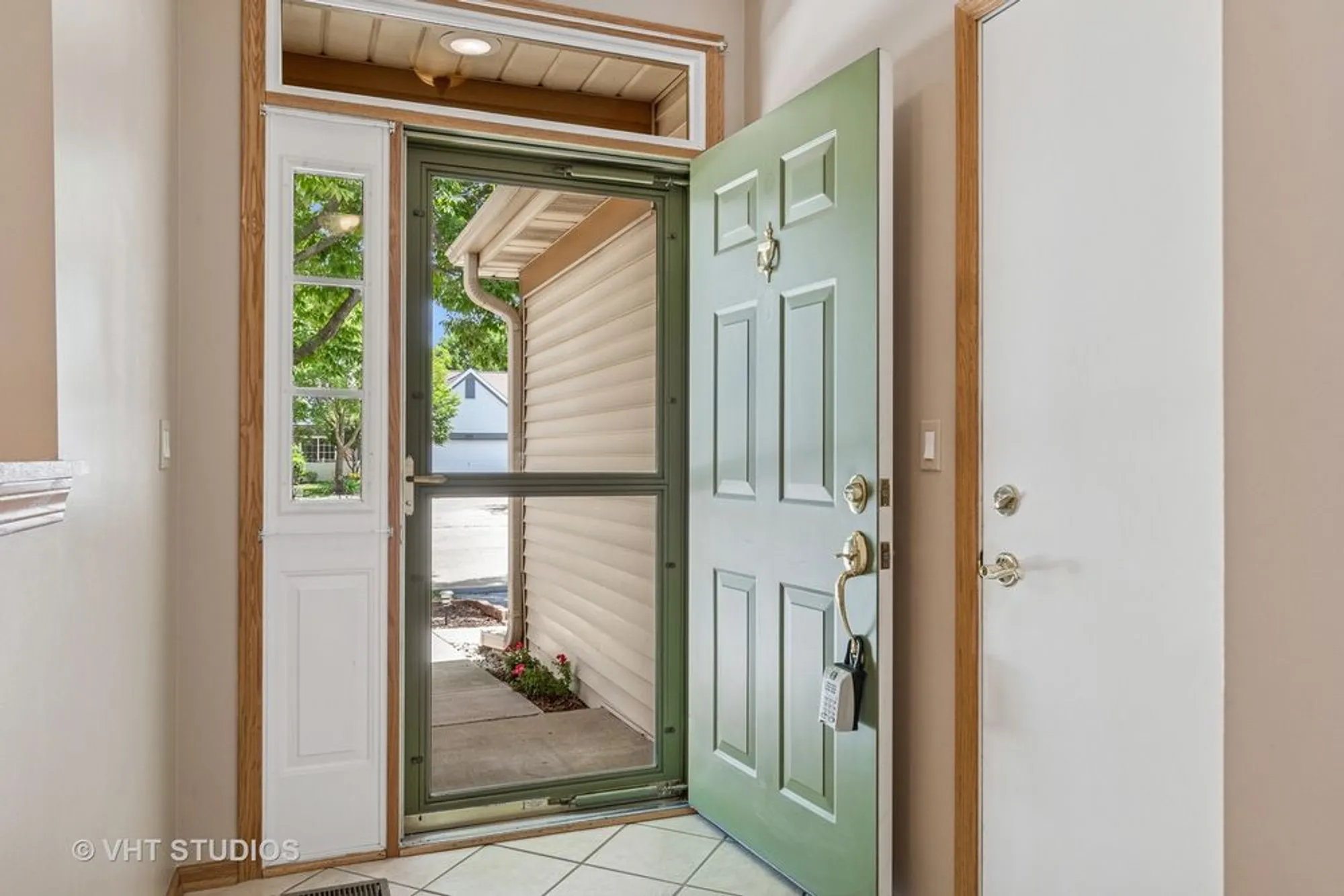 Property Slideshow image 5 of 52 | 21144 buckeye ct, Plainfield, IL, 60544