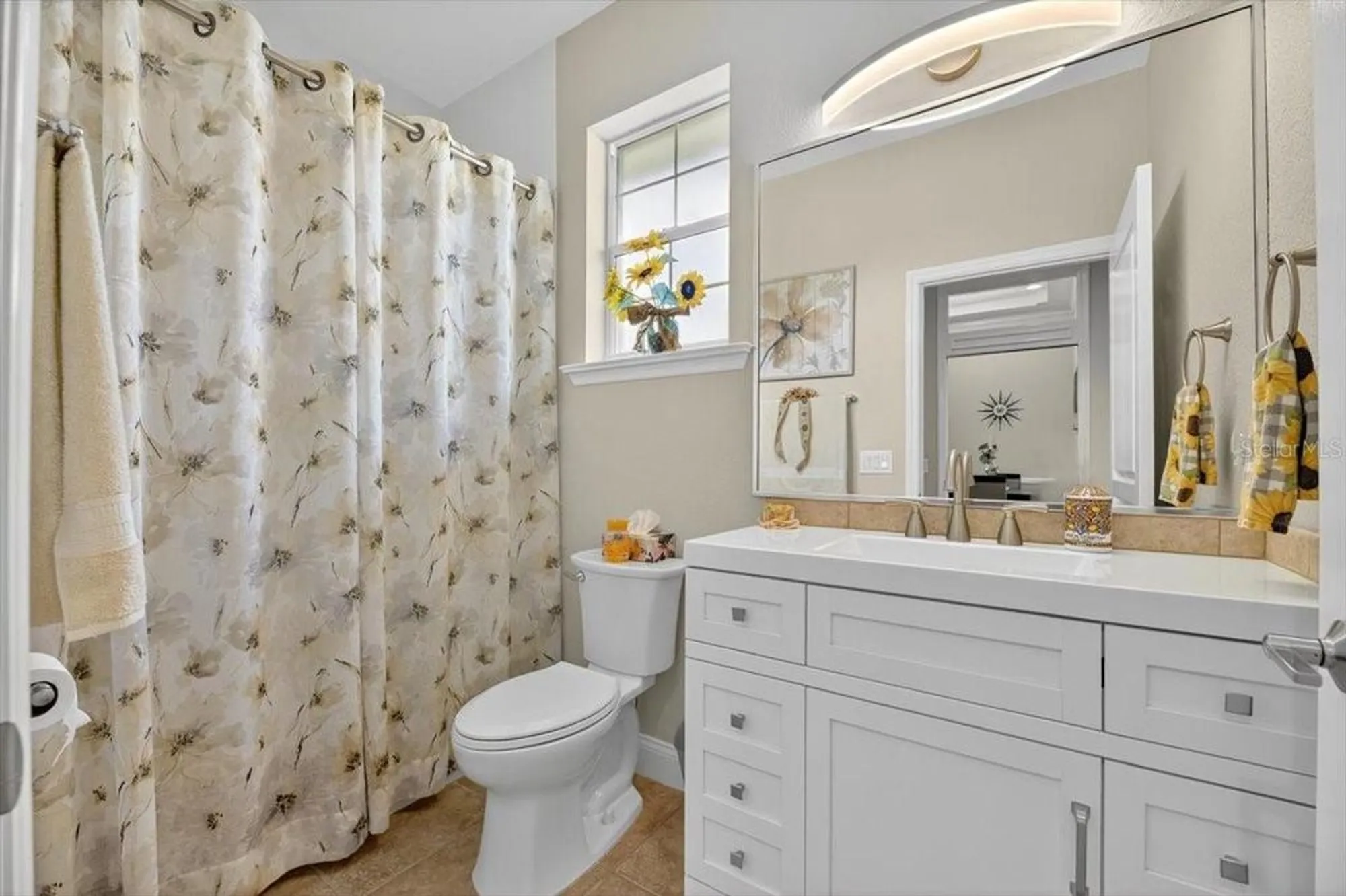 Property Slideshow image 17 of 59 | 8147 lake james dr, Lakeland, FL, 33810