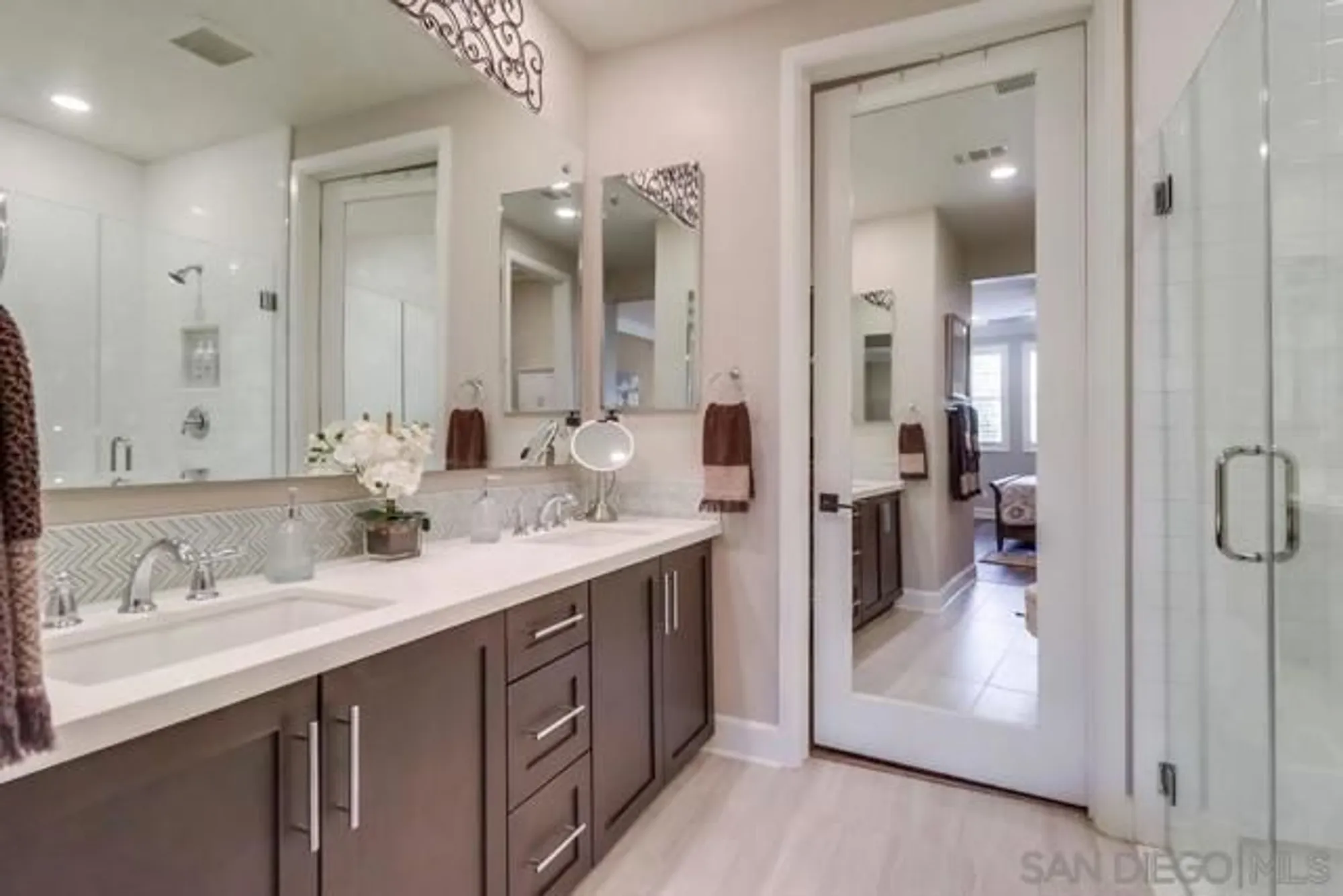 Property Slideshow image 19 of 40 | 16750 coyote bush dr unit 31, San Diego, CA, 92127