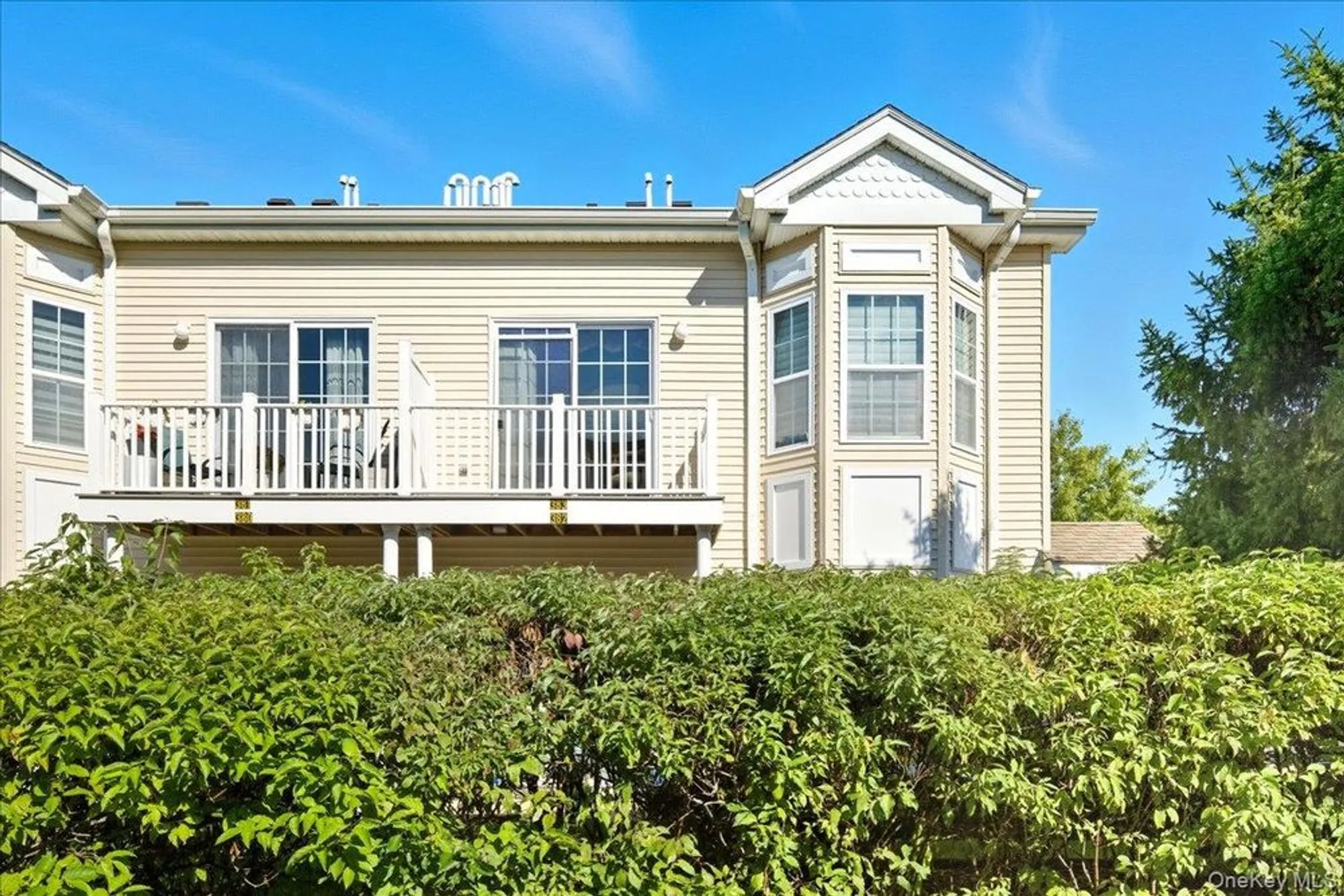 Property Slideshow image 36 of 39 | 383 summer ct, East Meadow, NY, 11554