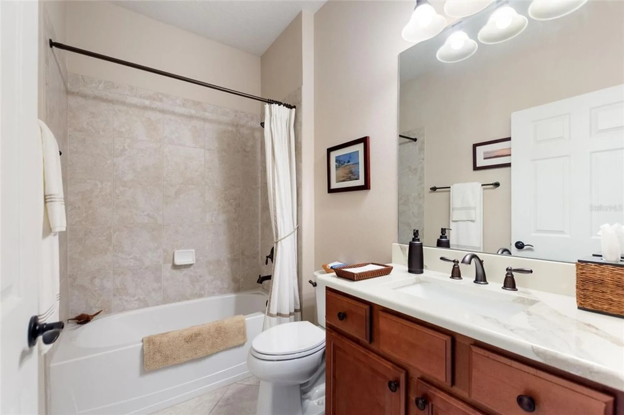 Property Slideshow image 11 of 67 | 224 granada ln, Davenport, FL, 33837