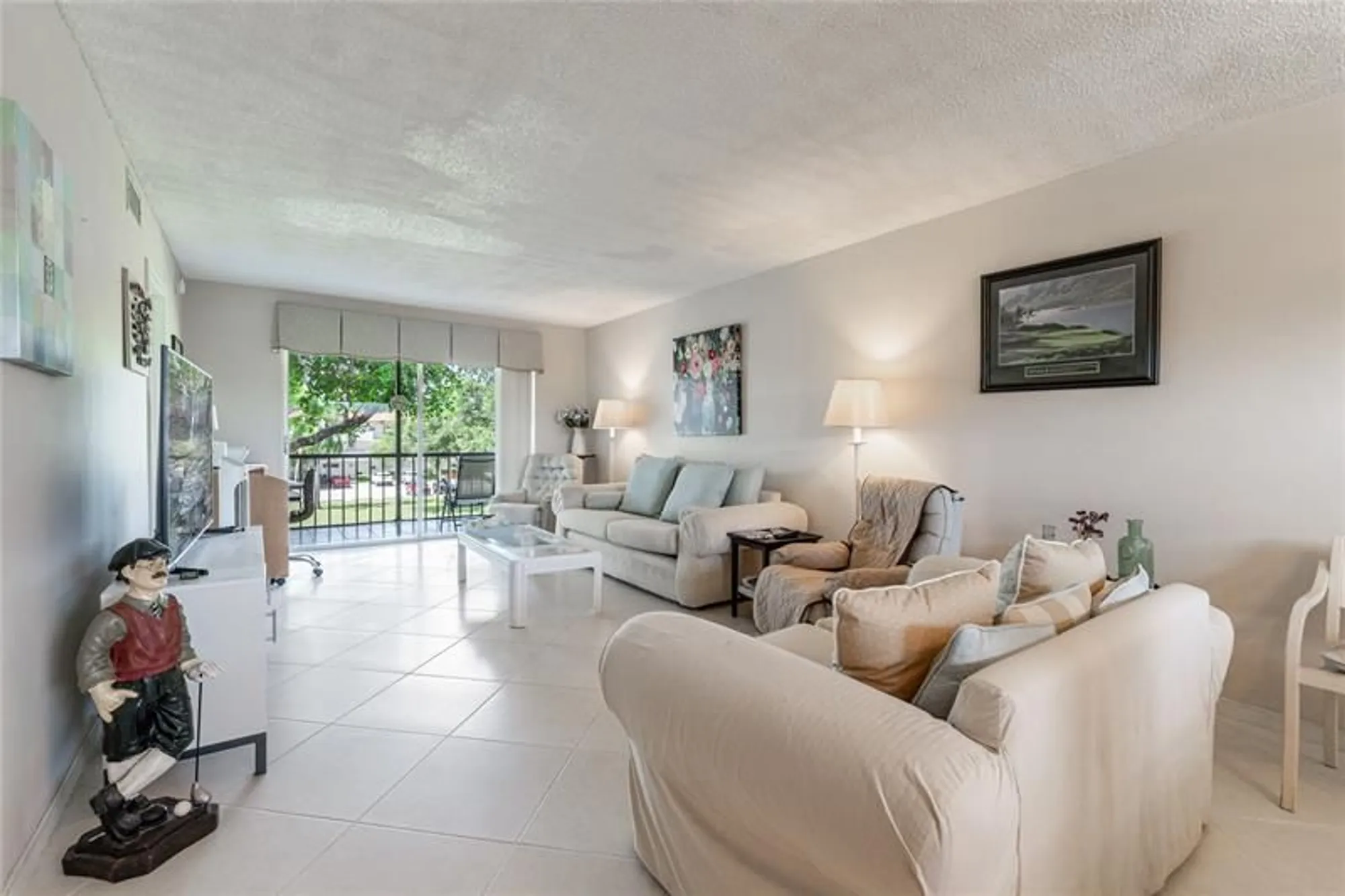 Property Slideshow image 1 of 53 | 671 s hollybrook dr 306, Pembroke Pines, FL, 33025