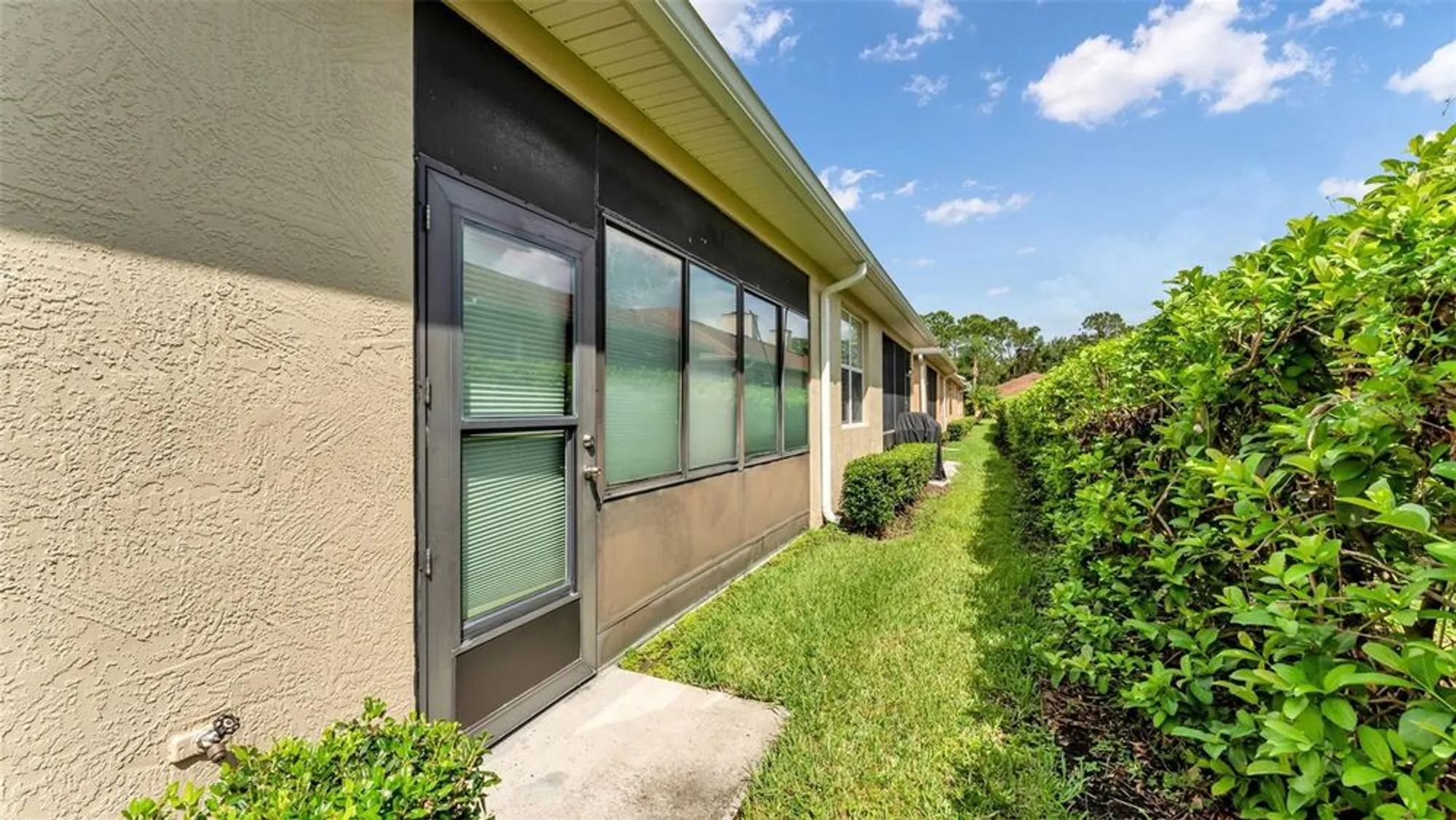 Property Slideshow image 27 of 34 | 1584 vienna square dr, Winter Haven, FL, 33884