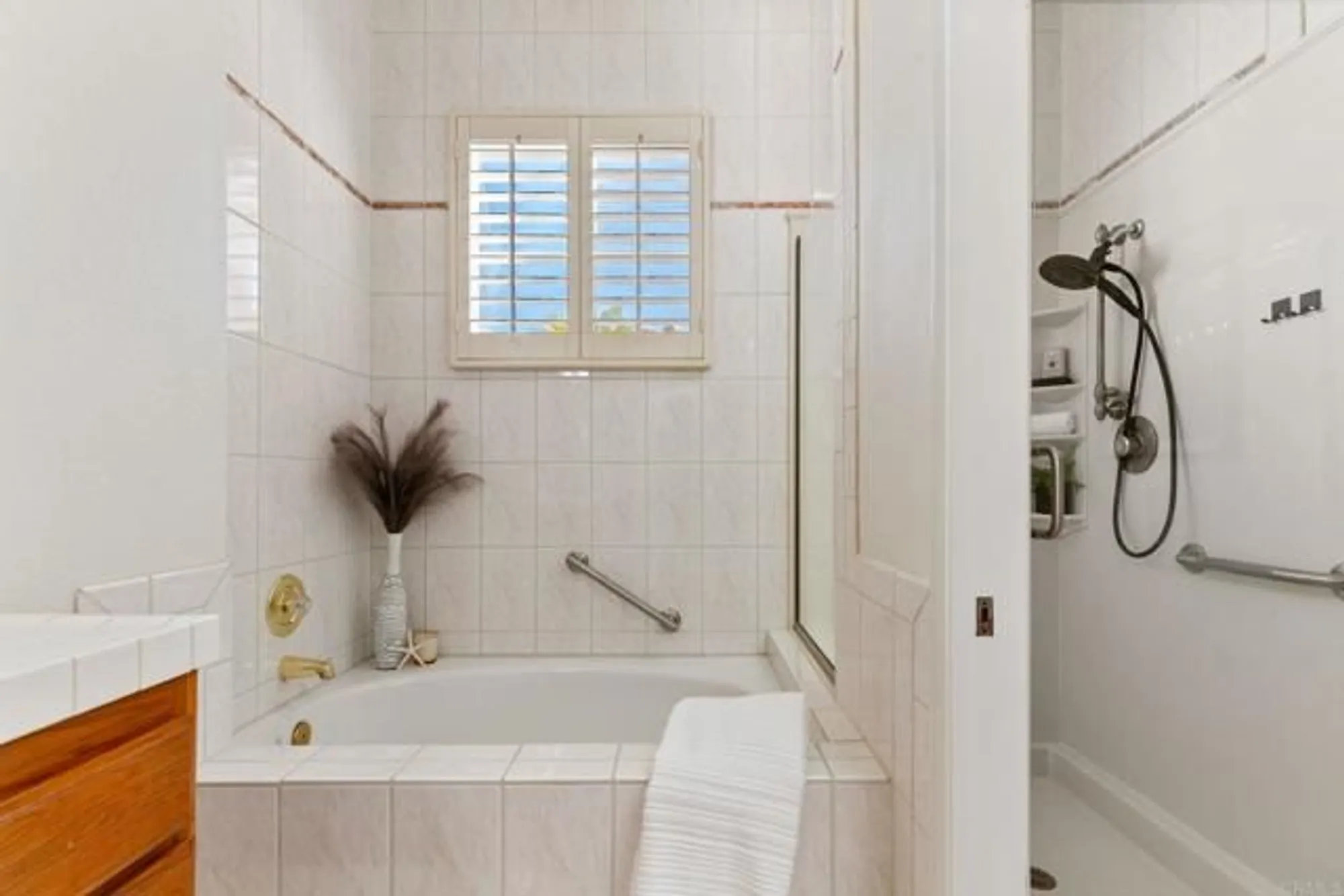 Property Slideshow image 21 of 36 | 1265 camino lorado, San Marcos, CA, 92078