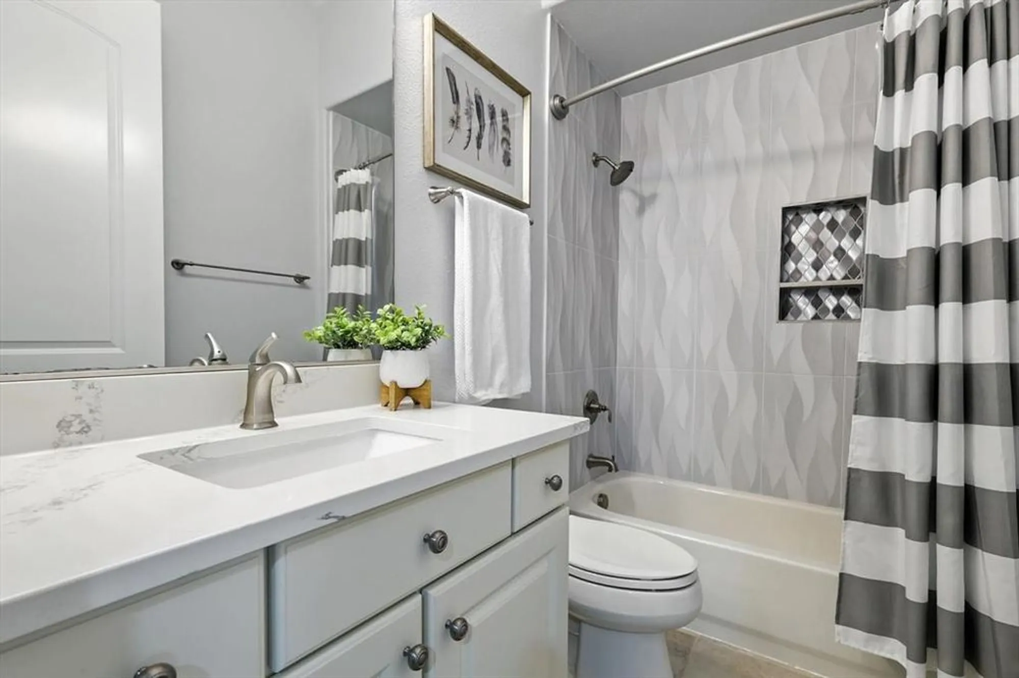 Property Slideshow image 10 of 39 | 9009 landmark ln, Denton, TX, 76207