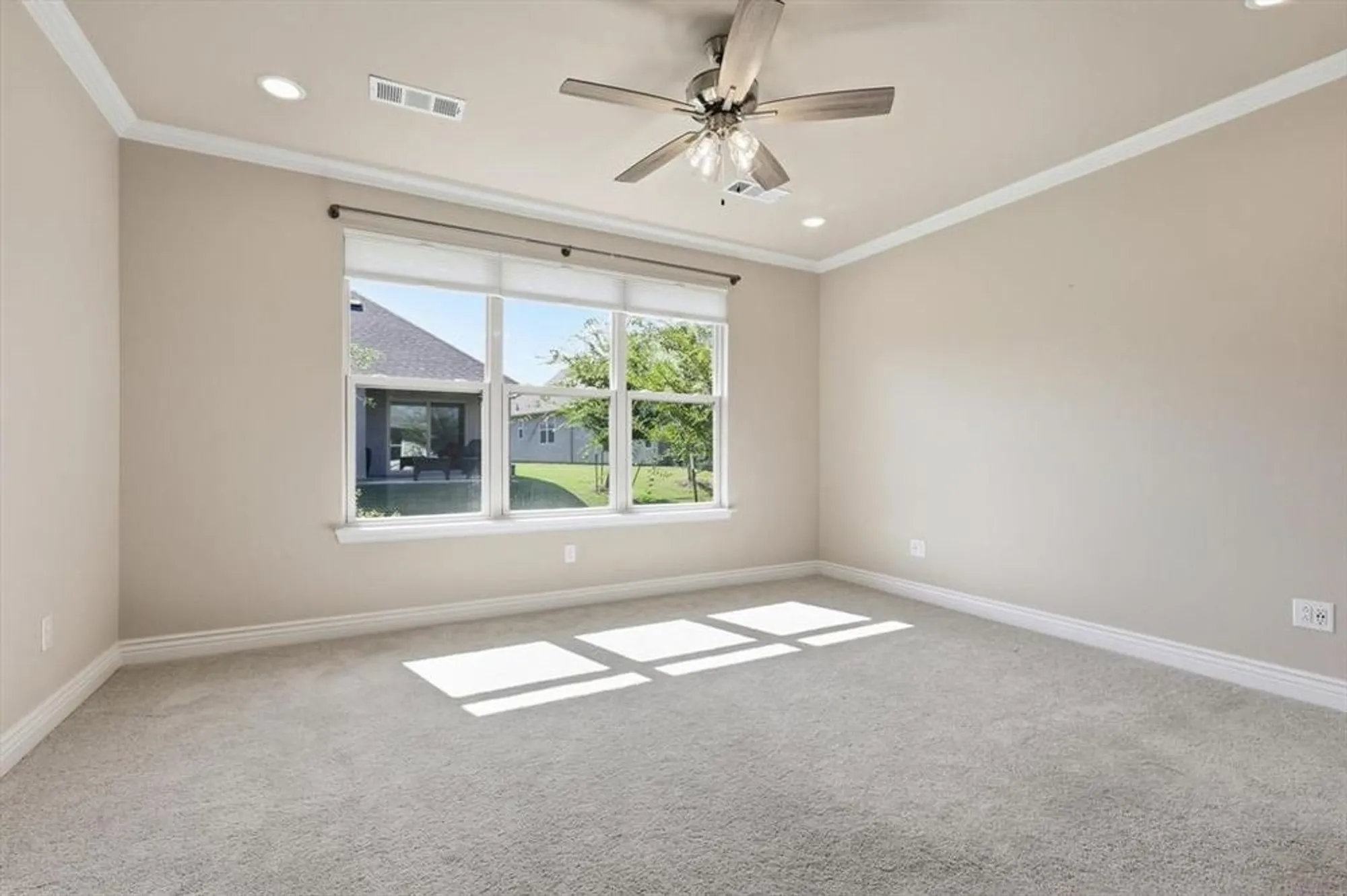 Property Slideshow image 14 of 37 | 9513 windwood ln, Denton, TX, 76207