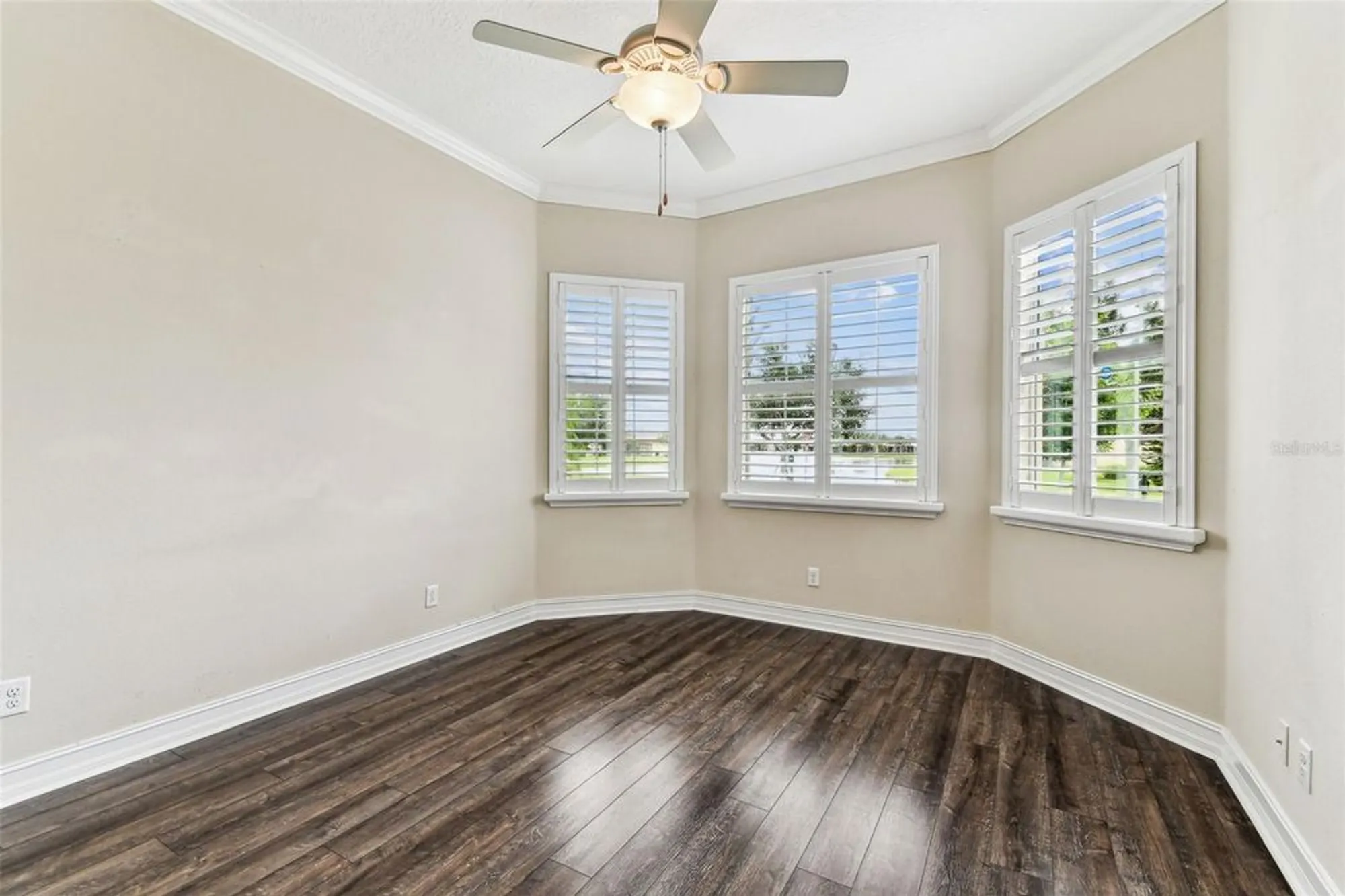 Property Slideshow image 13 of 100 | 16101 cape coral dr, Wimauma, FL, 33598