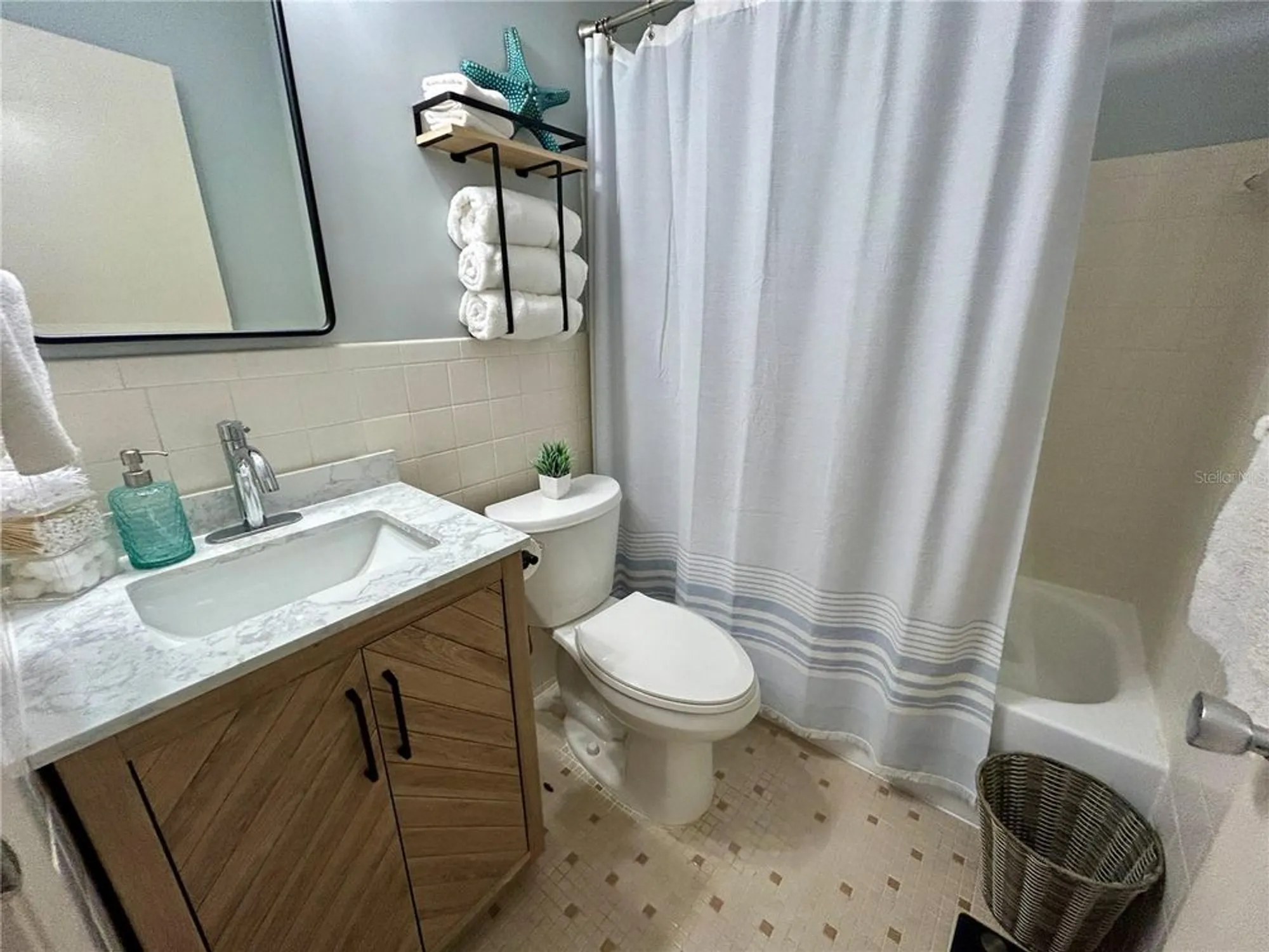 Property Slideshow image 30 of 51 | 2461 rhodesian dr apt 45, Clearwater, FL, 33763