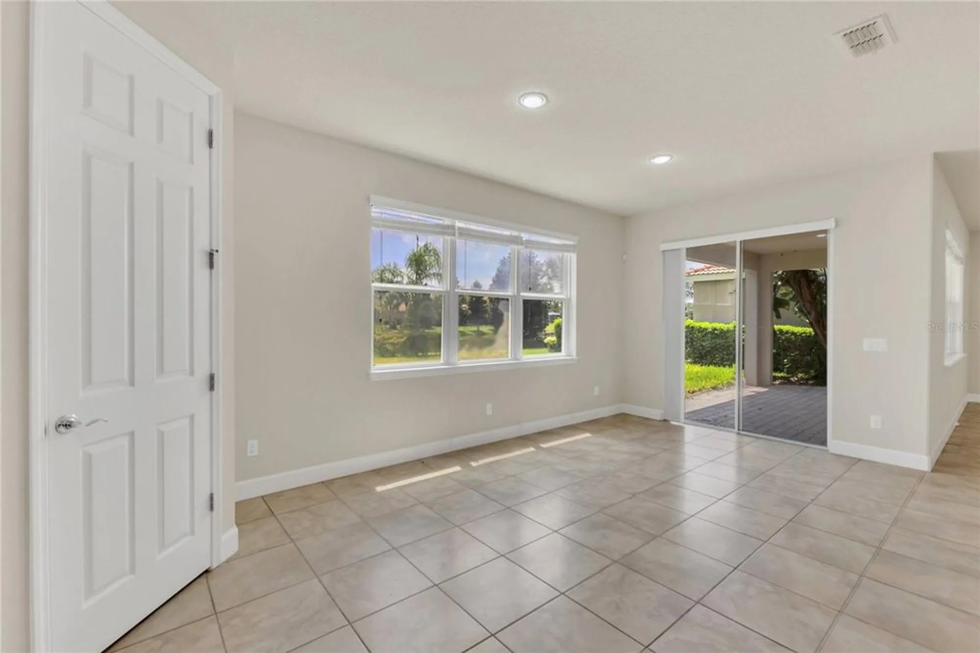 Property Slideshow image 10 of 33 | 12026 autumn fern ln, Orlando, FL, 32827