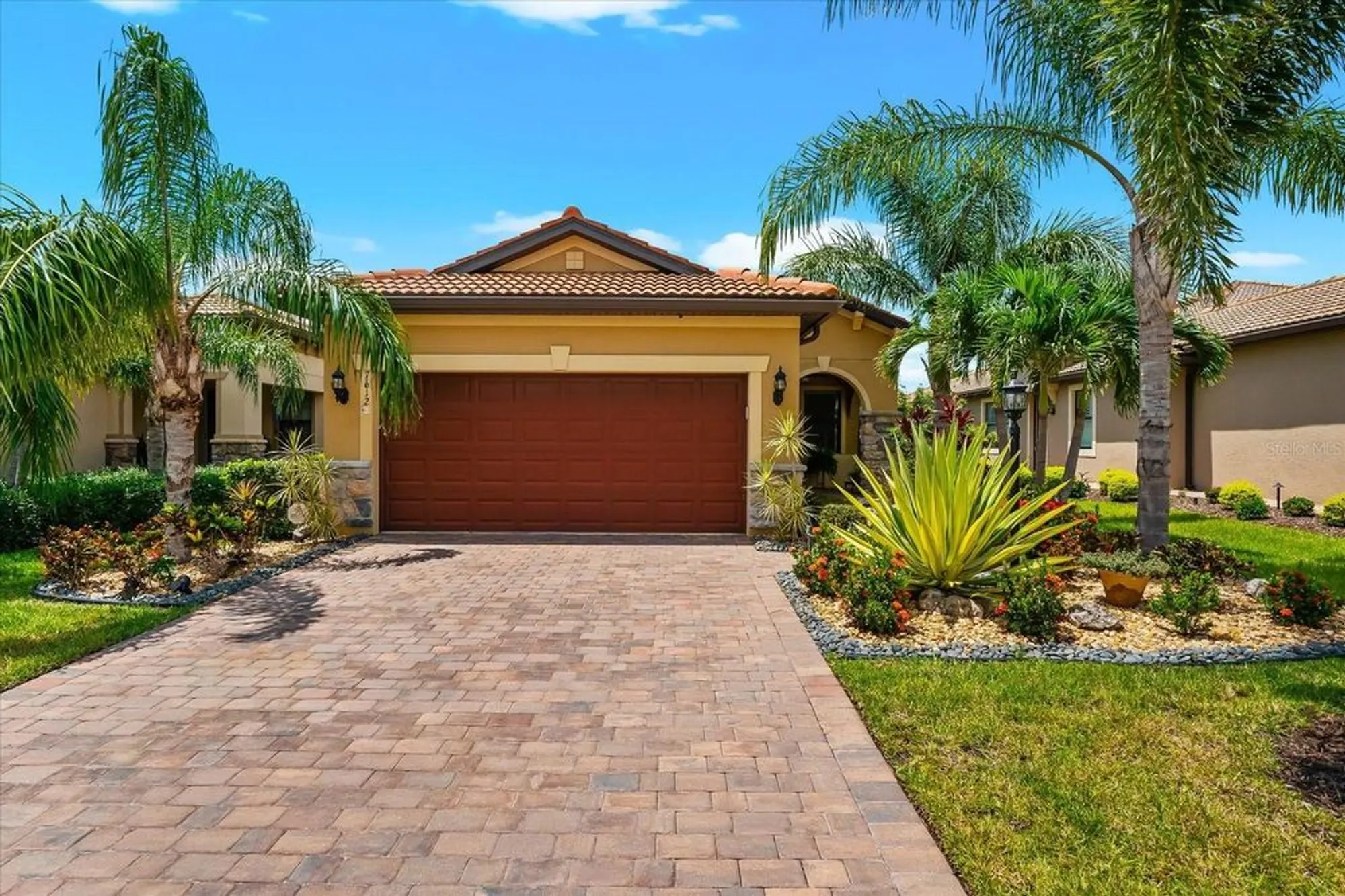 Property Slideshow image 2 of 98 | 7612 kirkland cv, Bradenton, FL, 34202