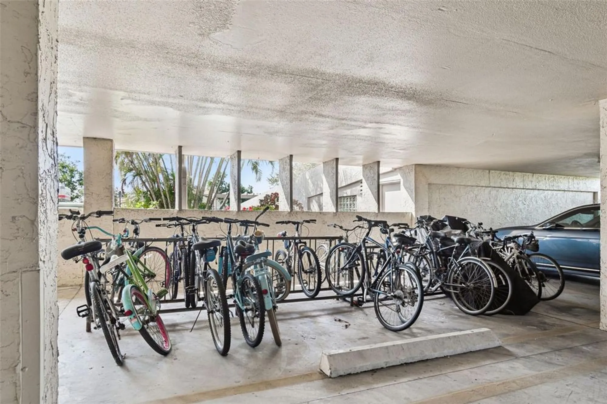 Property Slideshow image 43 of 52 | 6105 palma del mar blvd s apt 120, Saint Petersburg, FL, 33715