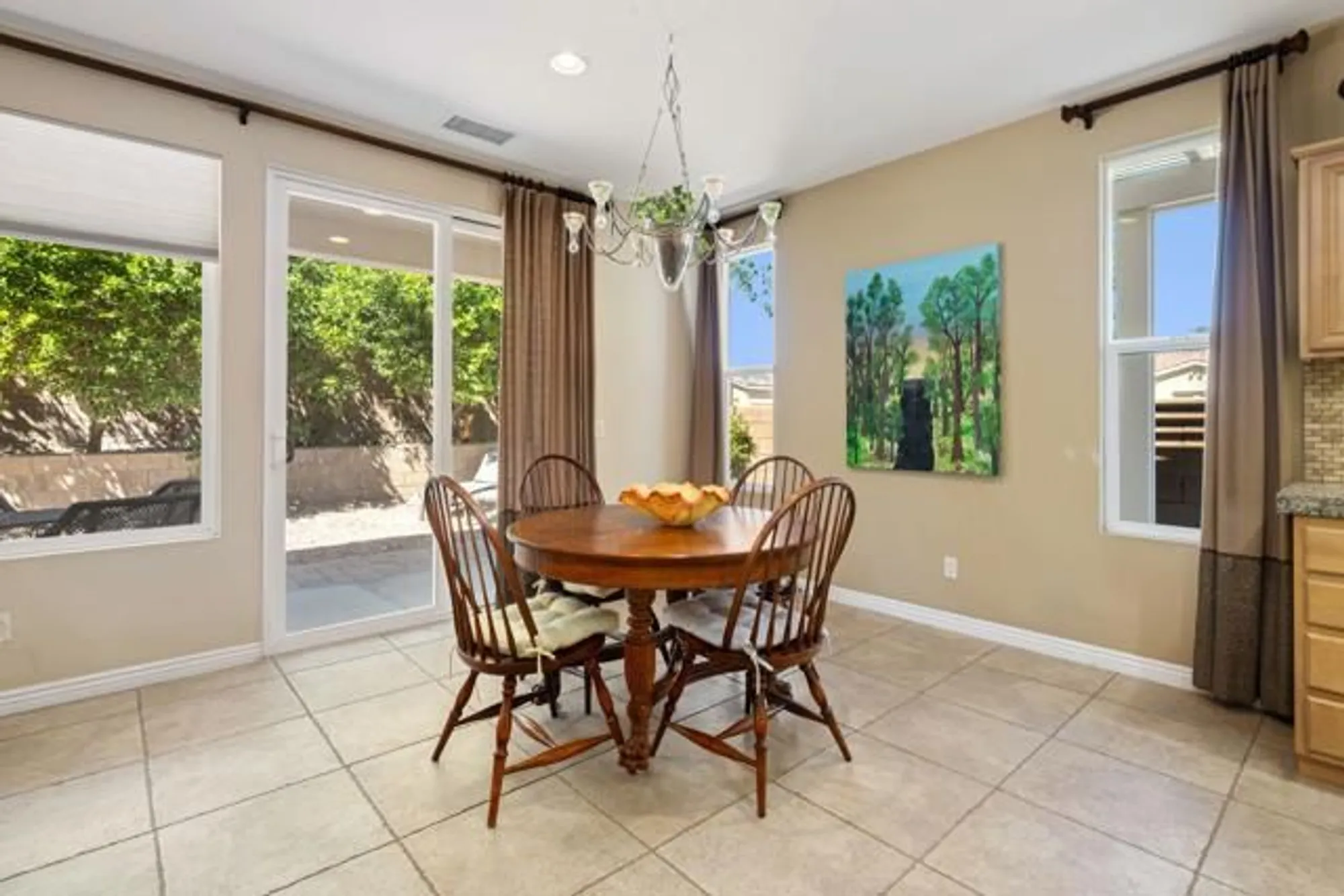 Property Slideshow image 14 of 48 | 60119 honeysuckle st, La Quinta, CA, 92253