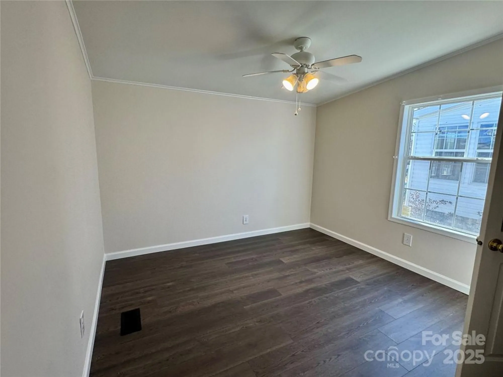 Property Slideshow image 7 of 26 | 436 riverwind dr, Hendersonville, NC, 28739