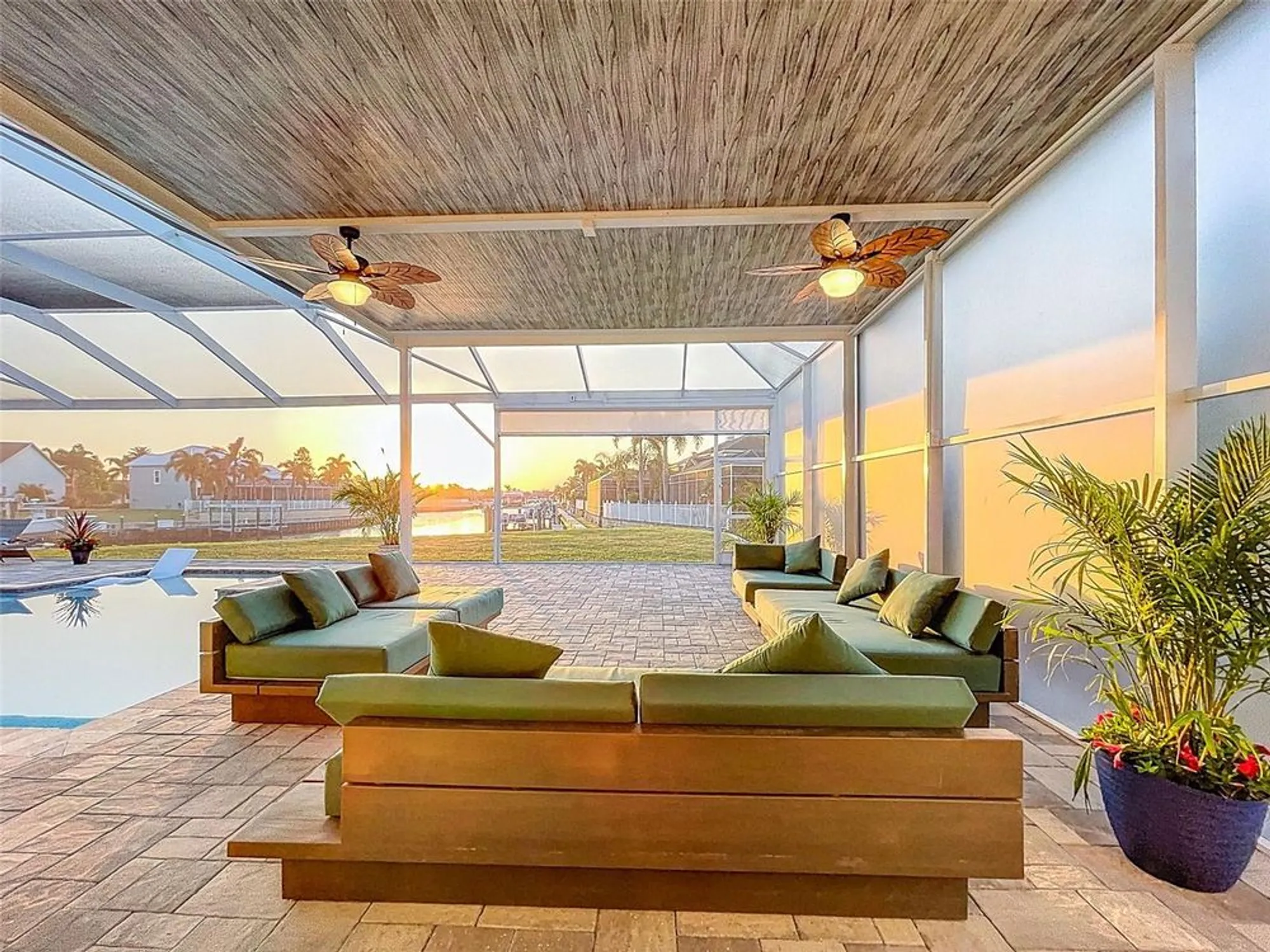 Property Slideshow image 9 of 88 | 5603 tybee island dr, Apollo Beach, FL, 33572
