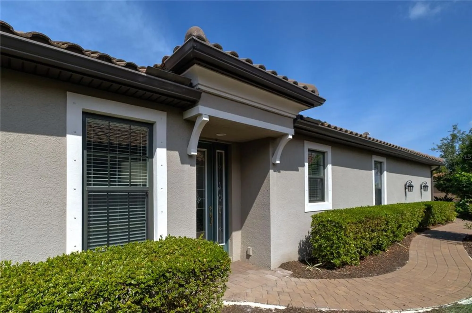 Property Slideshow image 2 of 46 | 5301 bartolomeo st, Sarasota, FL, 34238