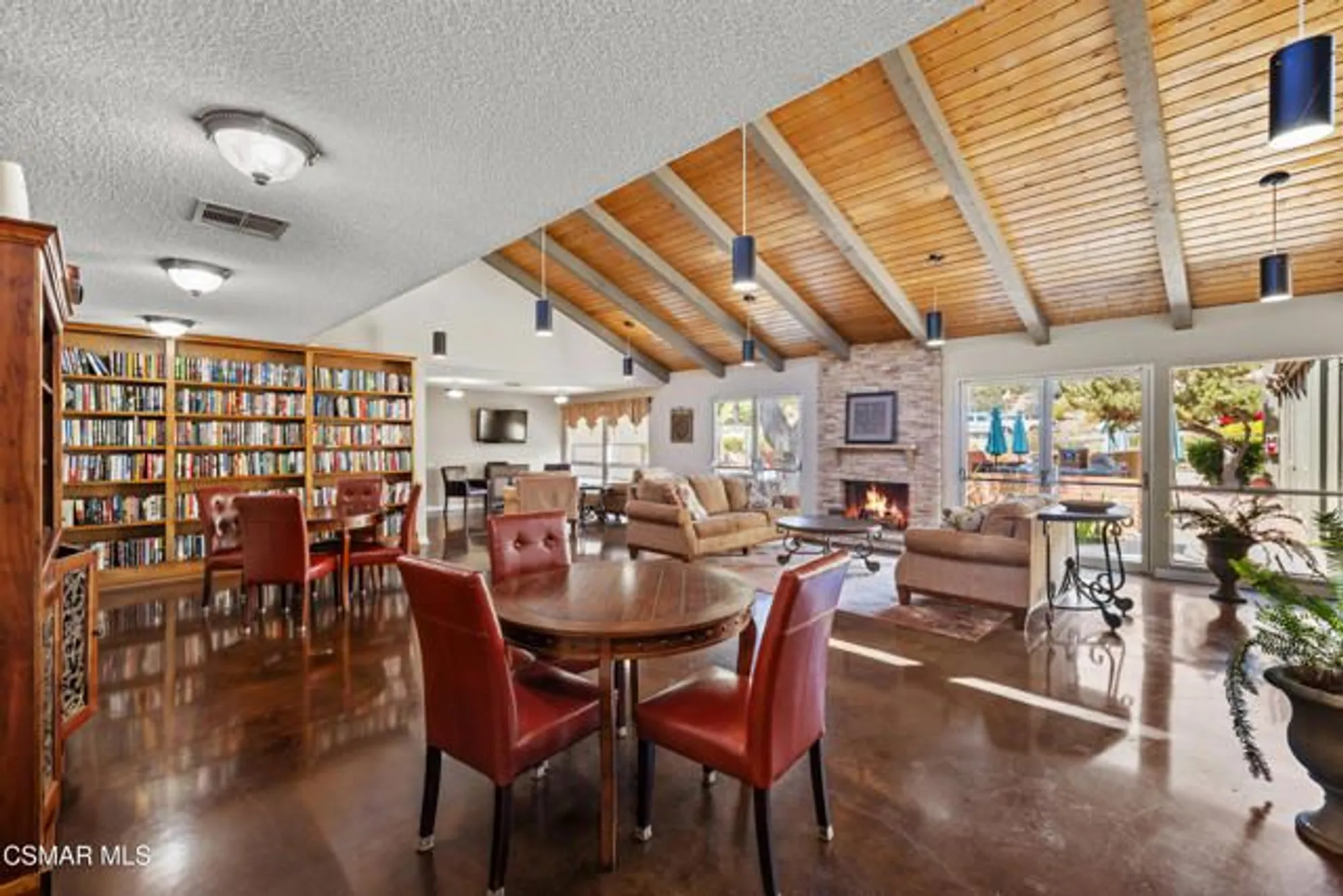 Property Slideshow image 50 of 62 | 224 oakleaf dr 105, Thousand Oaks, CA, 91360