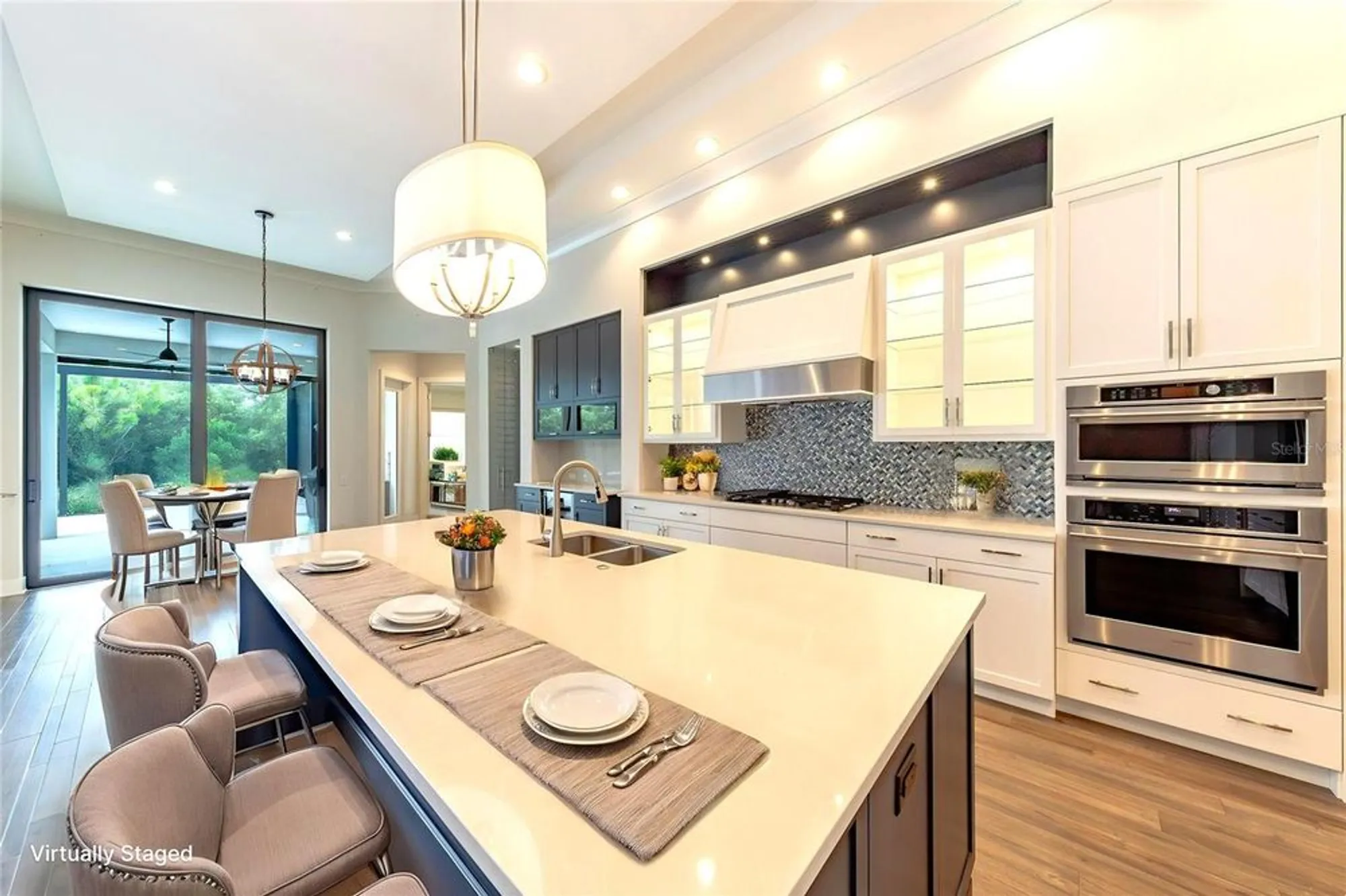 Property Slideshow image 13 of 63 | 5408 greenbrook dr, Sarasota, FL, 34238