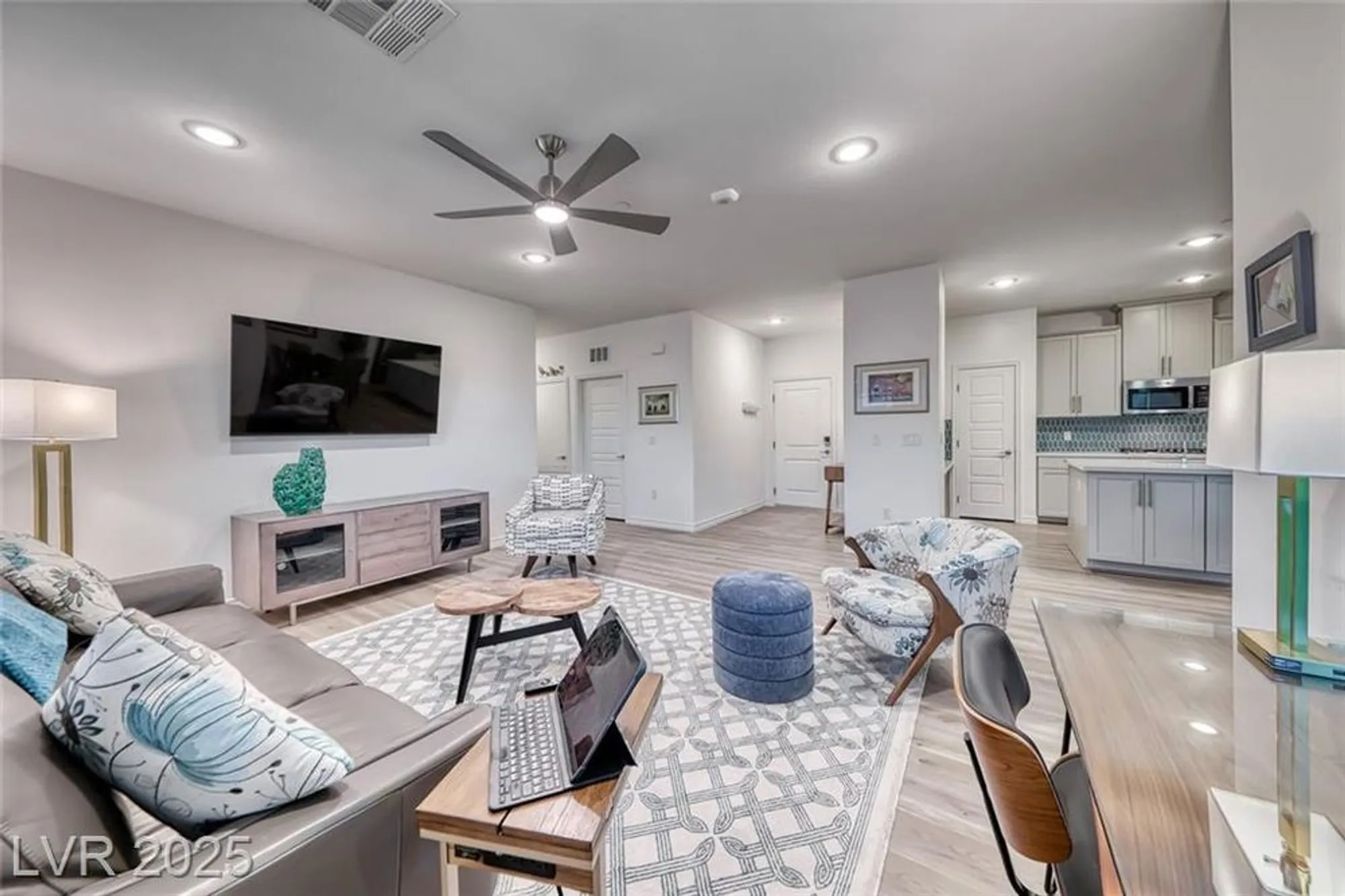 Property Slideshow image 14 of 57 | 2555 hampton rd 9308, Henderson, NV, 89052