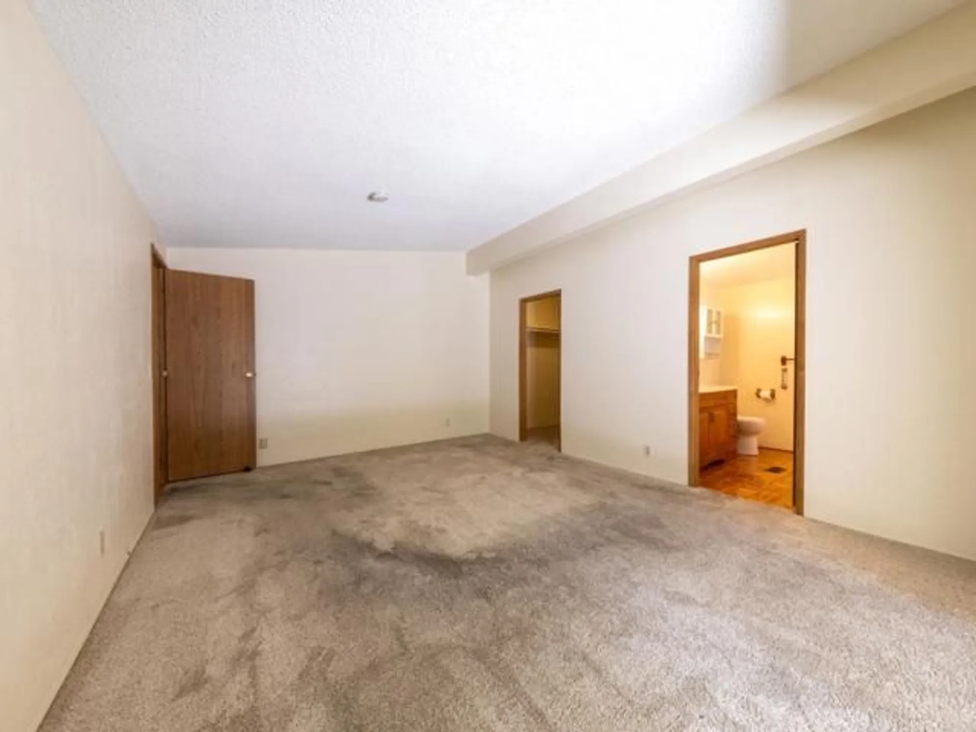 Property Slideshow image 20 of 37 | 2289 bryant dr, Carlsbad, CA, 92008